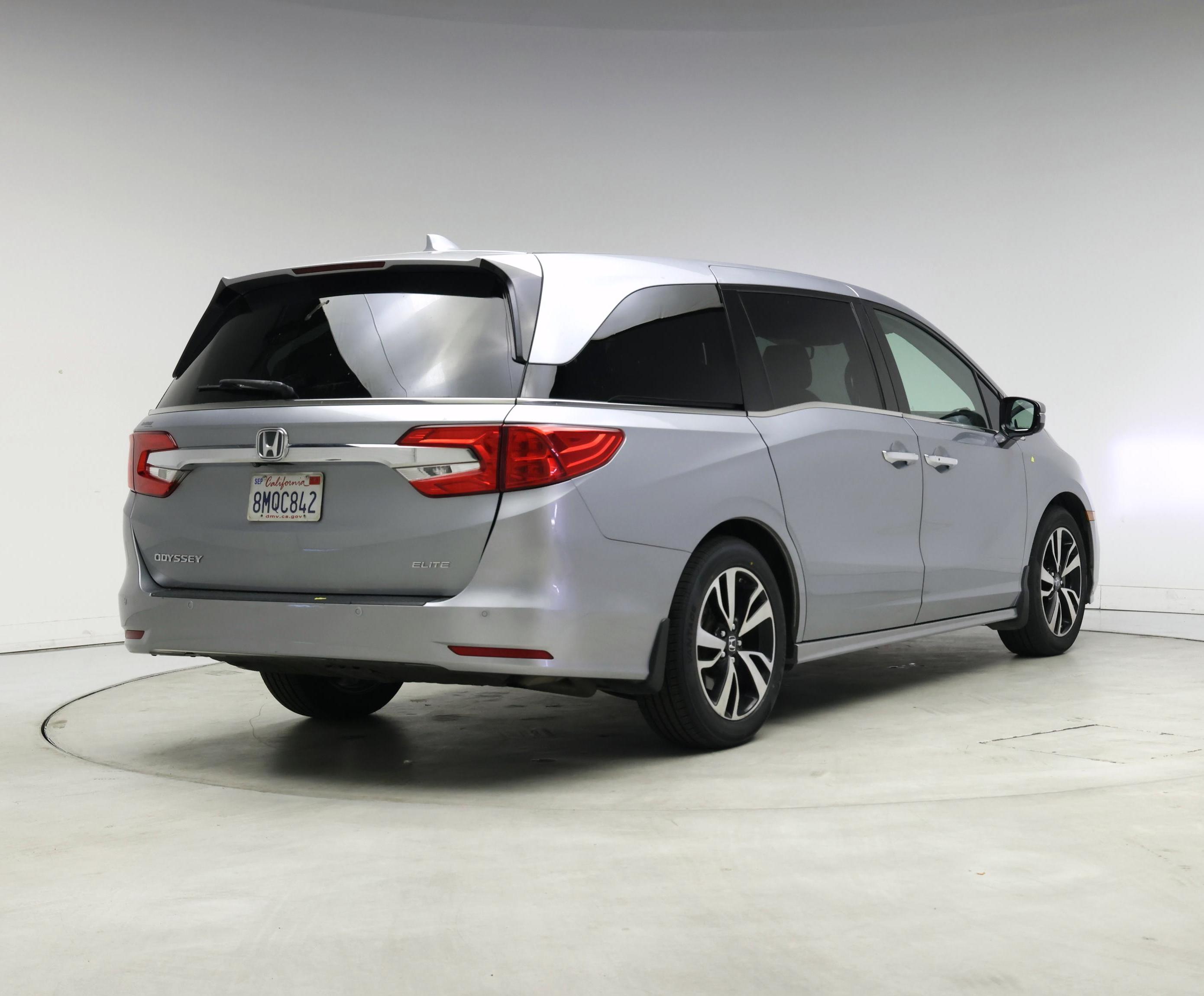 Thumbnail: 2019 Honda Odyssey - 8