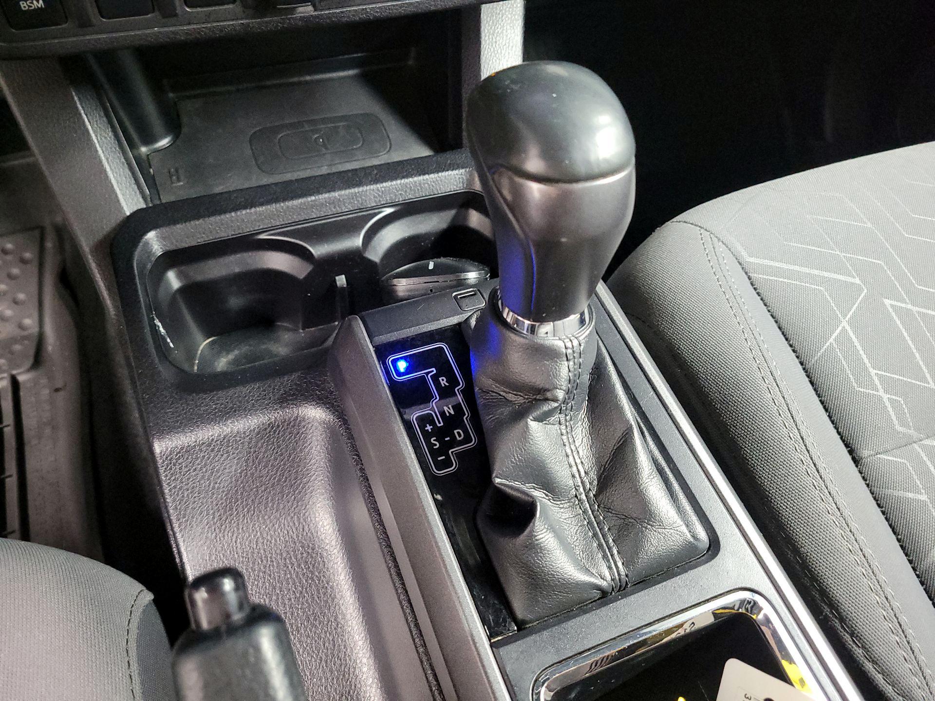 Thumbnail: 2018 Toyota Tacoma - 15