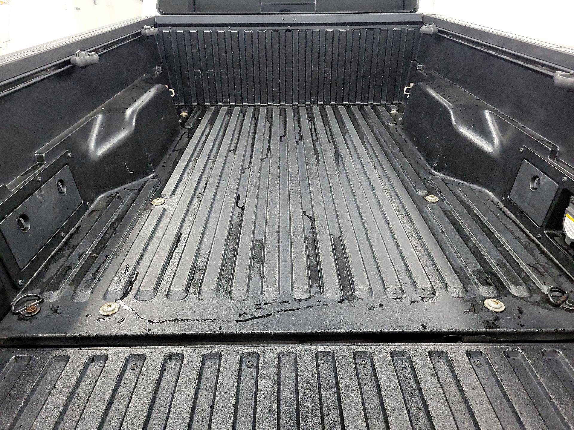 Thumbnail: 2018 Toyota Tacoma - 17