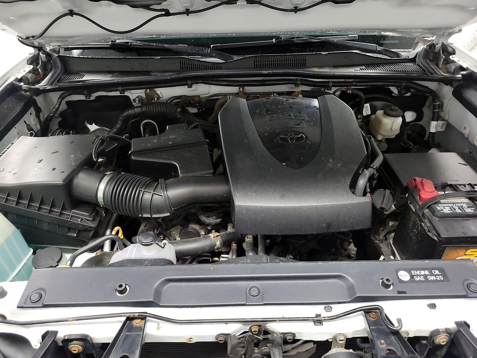 Thumbnail: 2018 Toyota Tacoma - 18