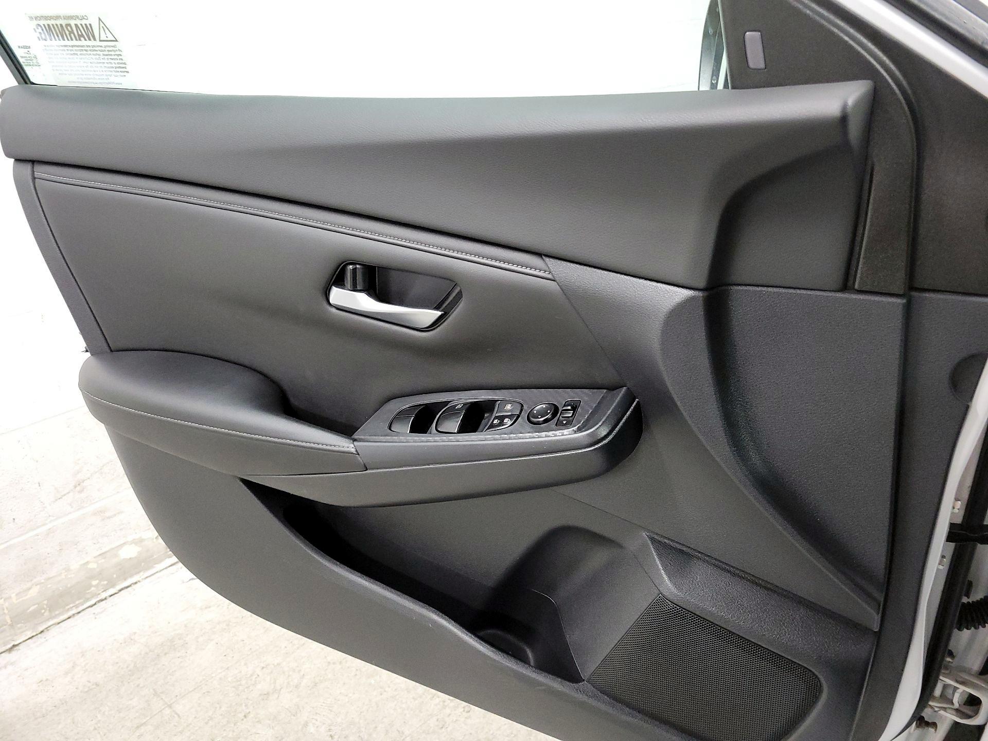 Thumbnail: 2020 Nissan Sentra - 12