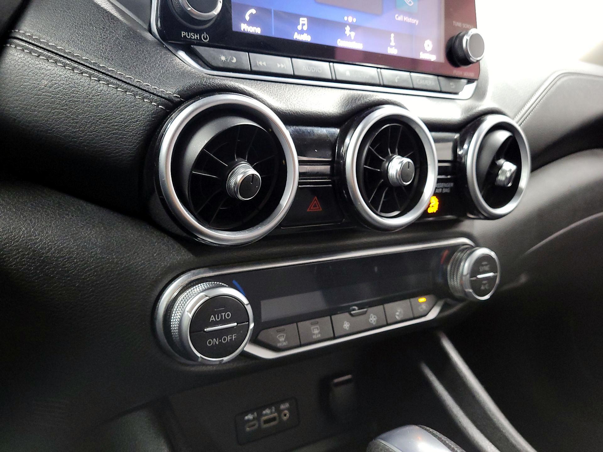 Thumbnail: 2020 Nissan Sentra - 16