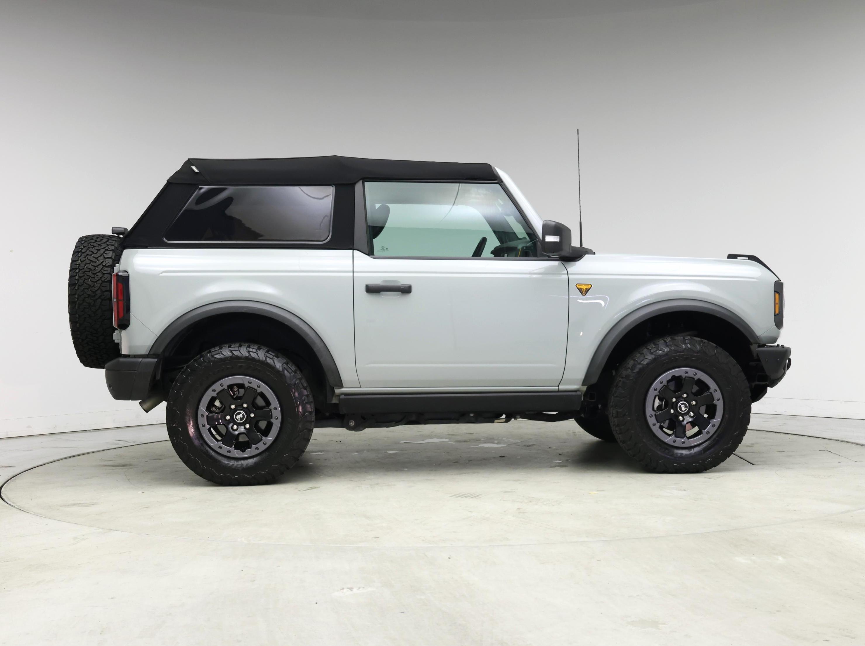 Thumbnail: 2022 Ford Bronco - 7