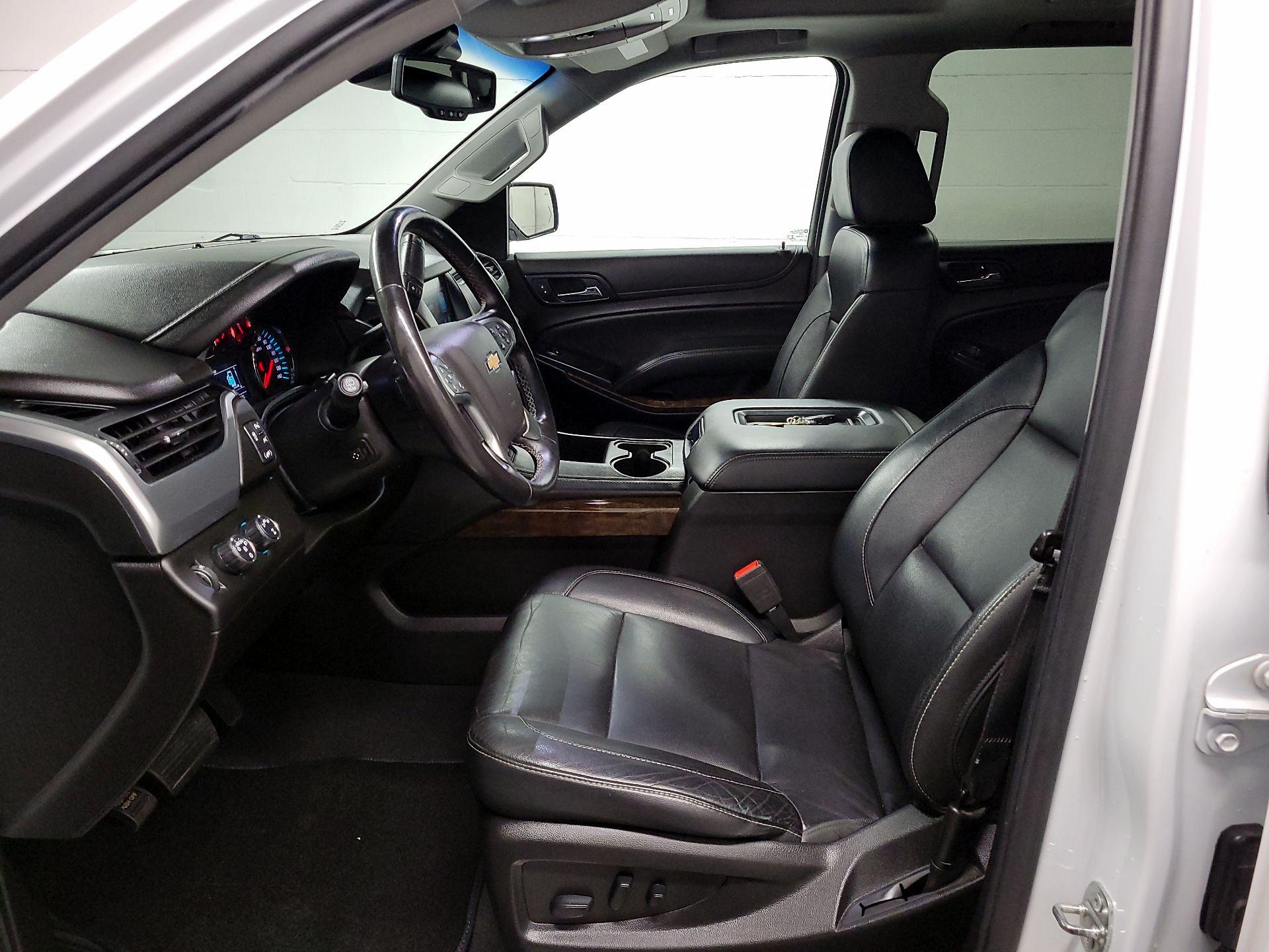 Thumbnail: 2019 Chevrolet Tahoe - 11