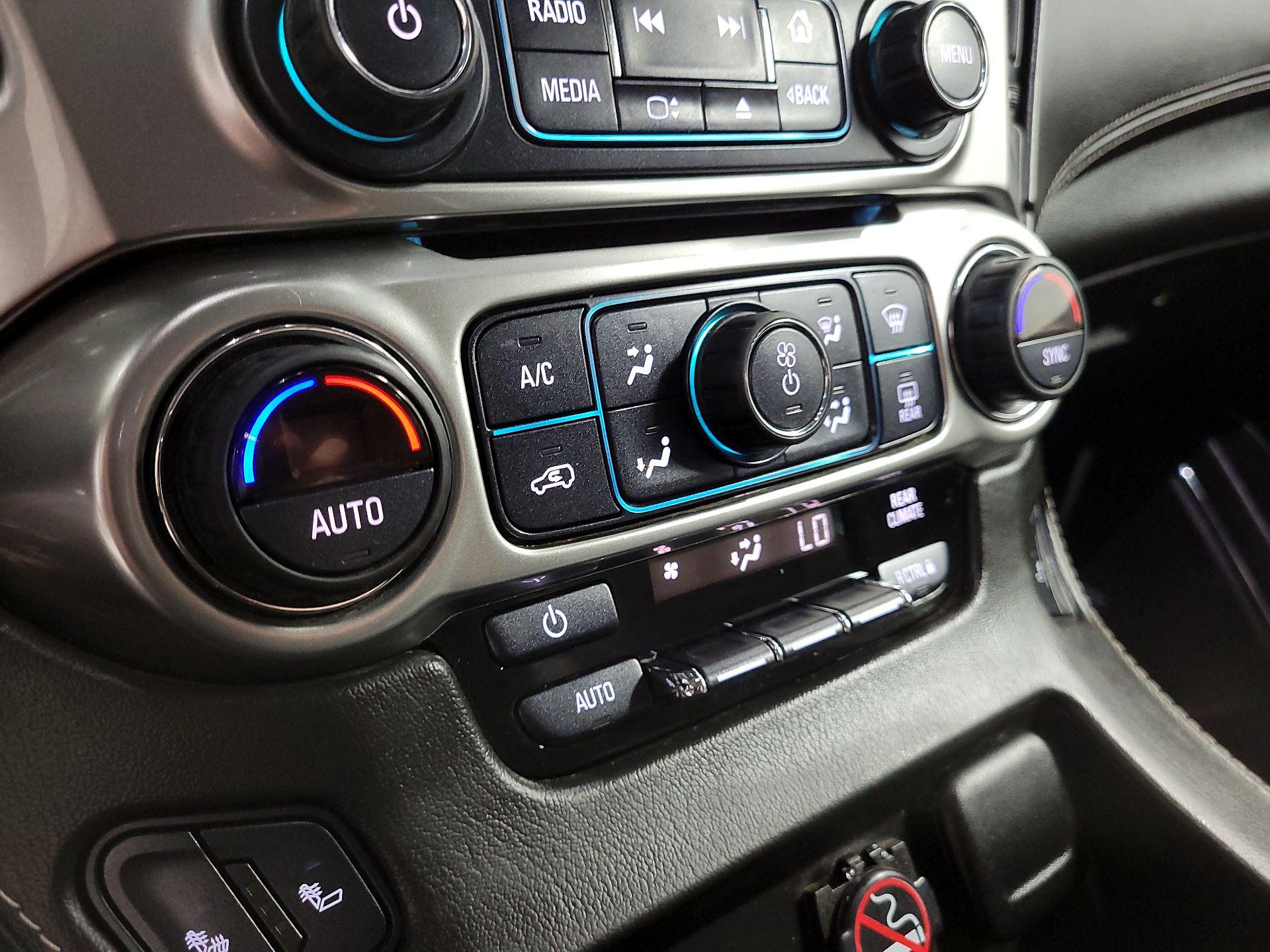 Thumbnail: 2019 Chevrolet Tahoe - 14