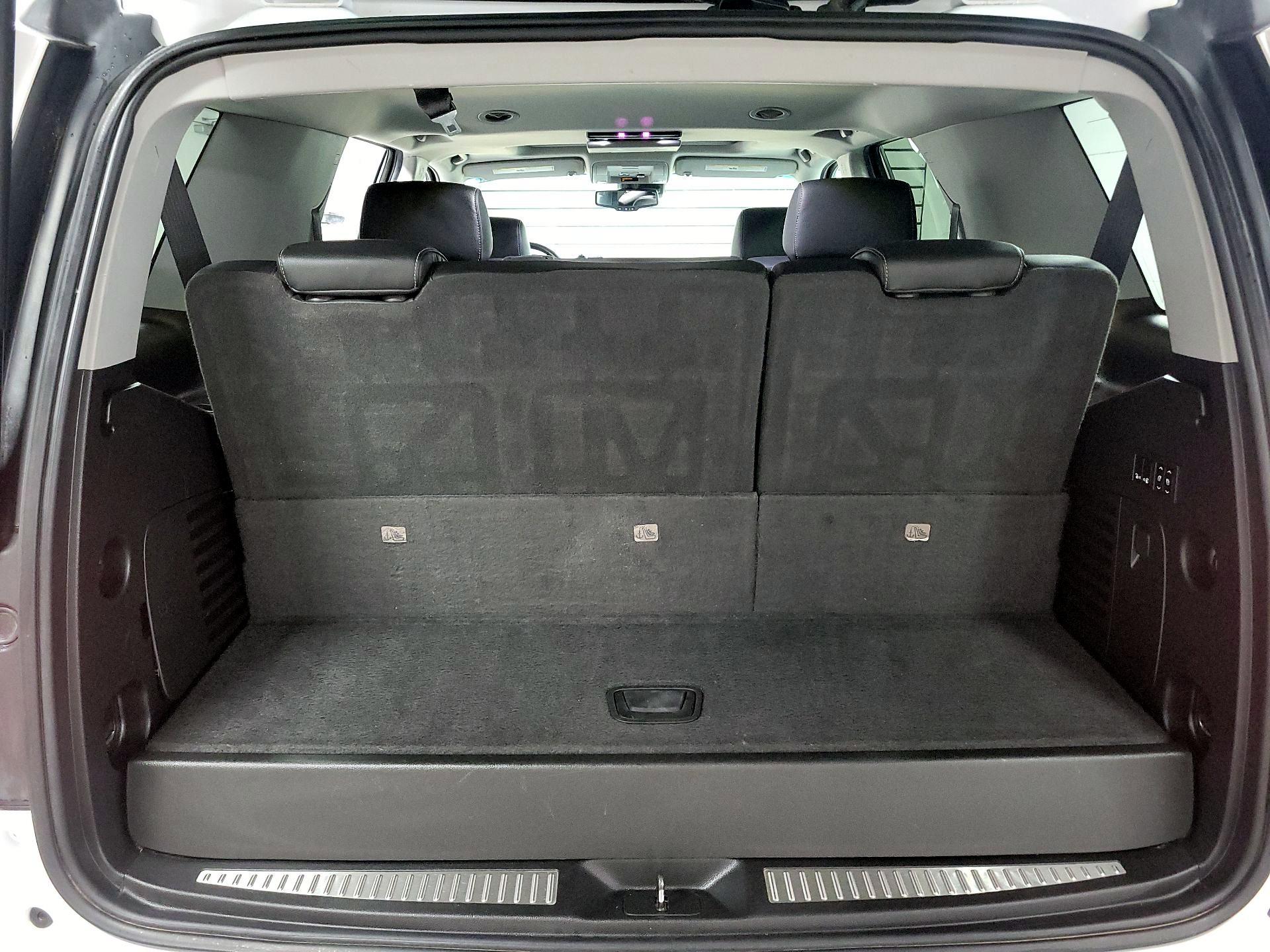 Thumbnail: 2019 Chevrolet Tahoe - 17