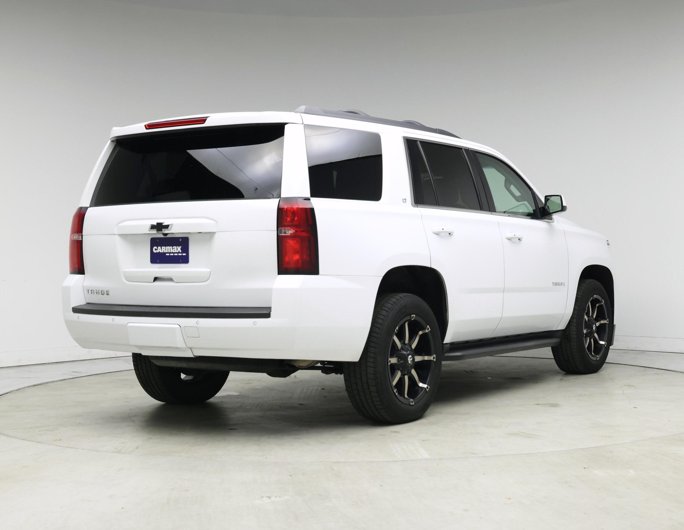 Thumbnail: 2019 Chevrolet Tahoe - 8