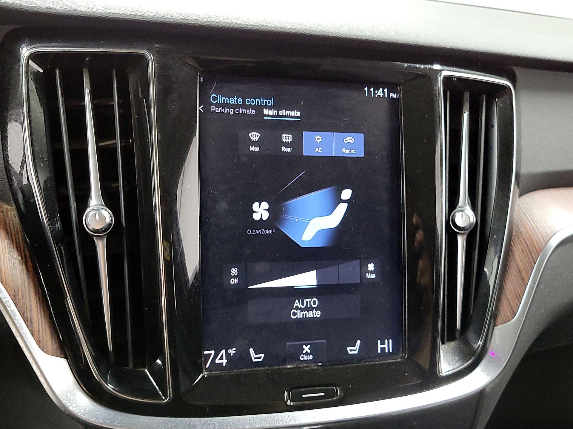 Thumbnail: 2019 Volvo S60 - 15