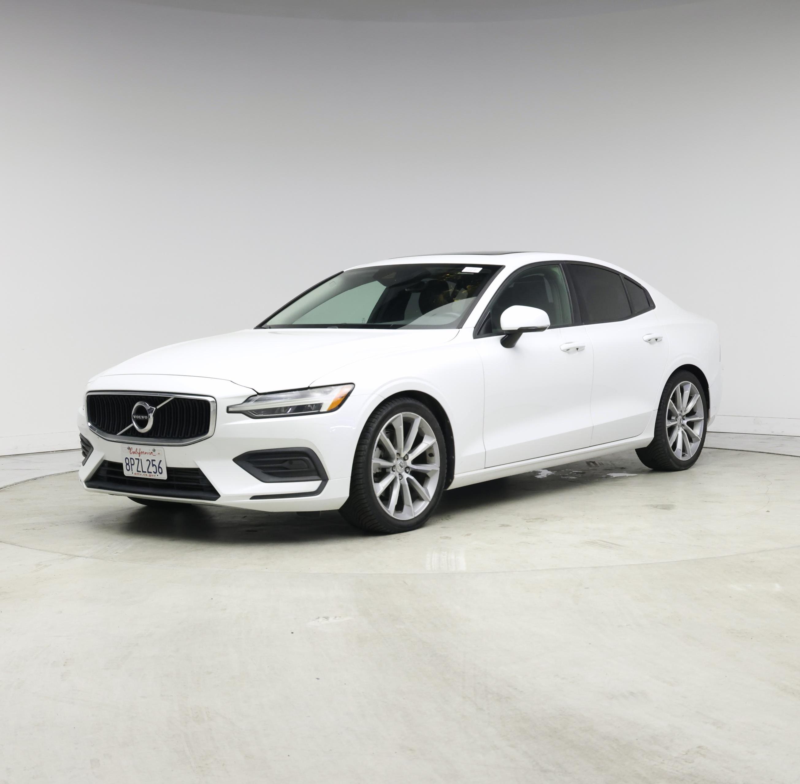 Thumbnail: 2019 Volvo S60 - 4