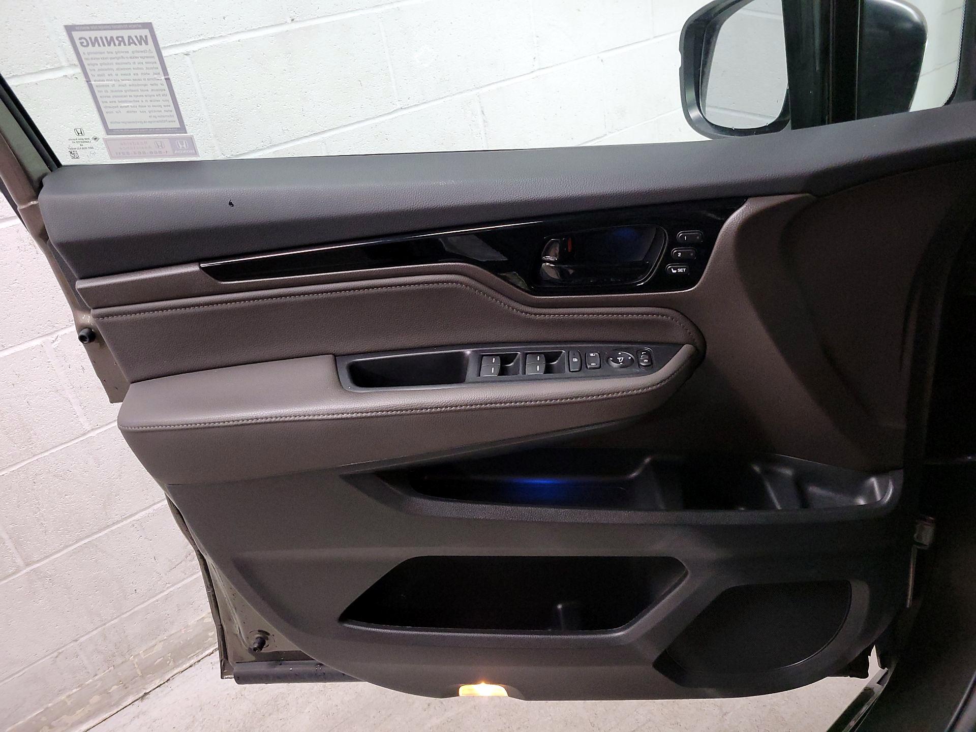 Thumbnail: 2023 Honda Odyssey - 12