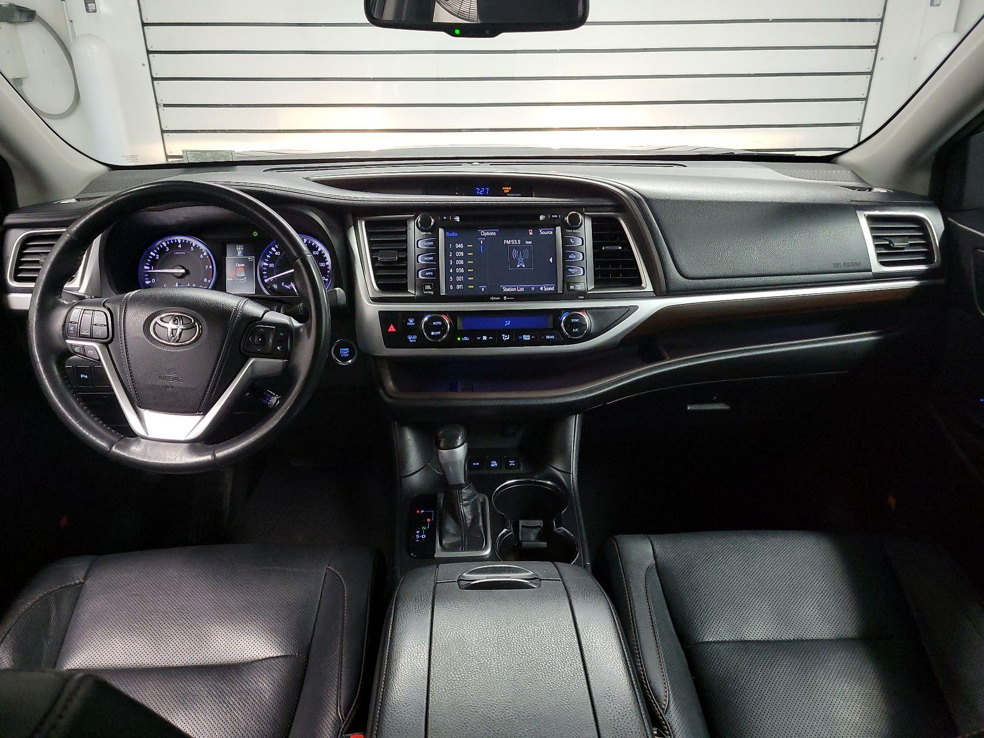 Thumbnail: 2014 Toyota Highlander - 9