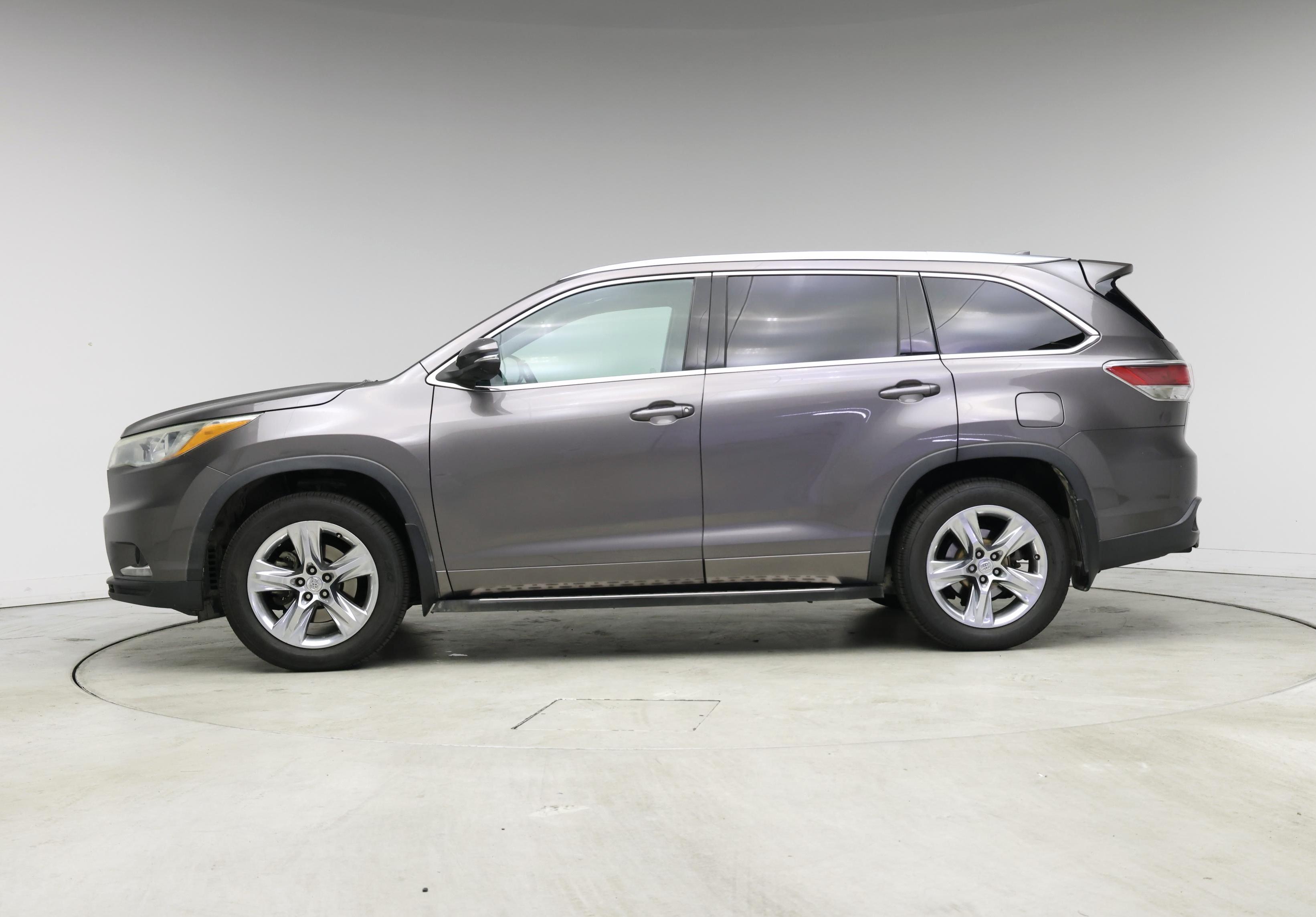 Thumbnail: 2014 Toyota Highlander - 3