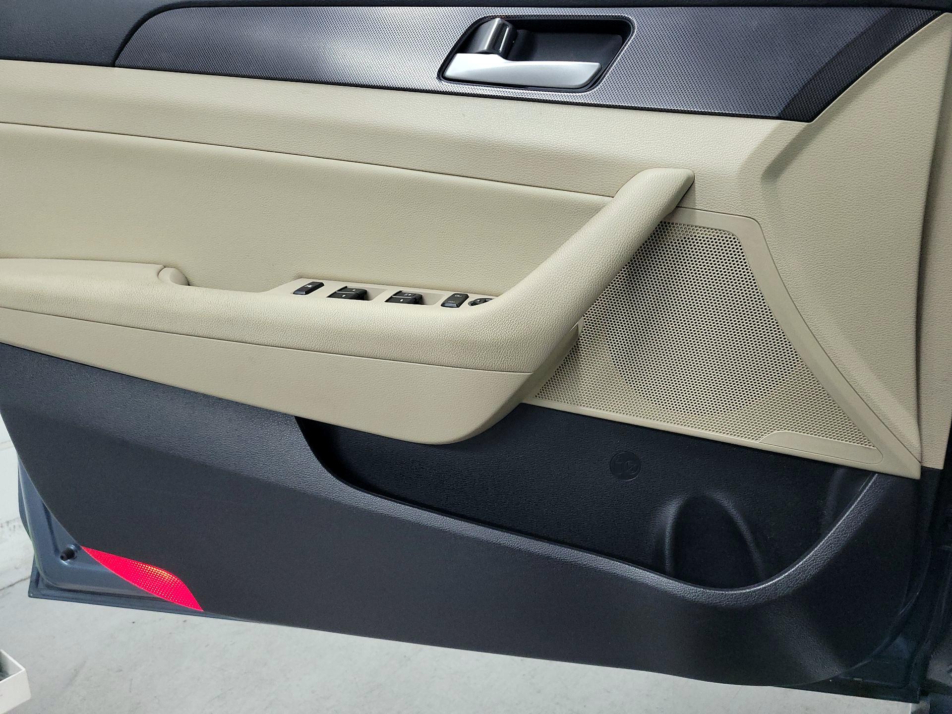 Thumbnail: 2017 Hyundai Sonata - 12