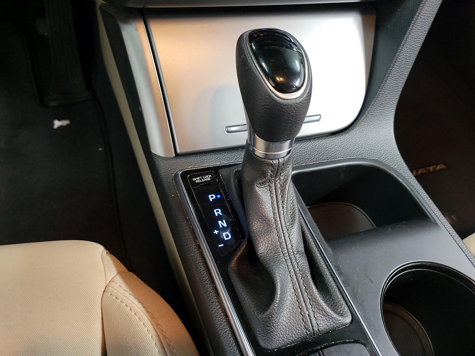 Thumbnail: 2017 Hyundai Sonata - 15