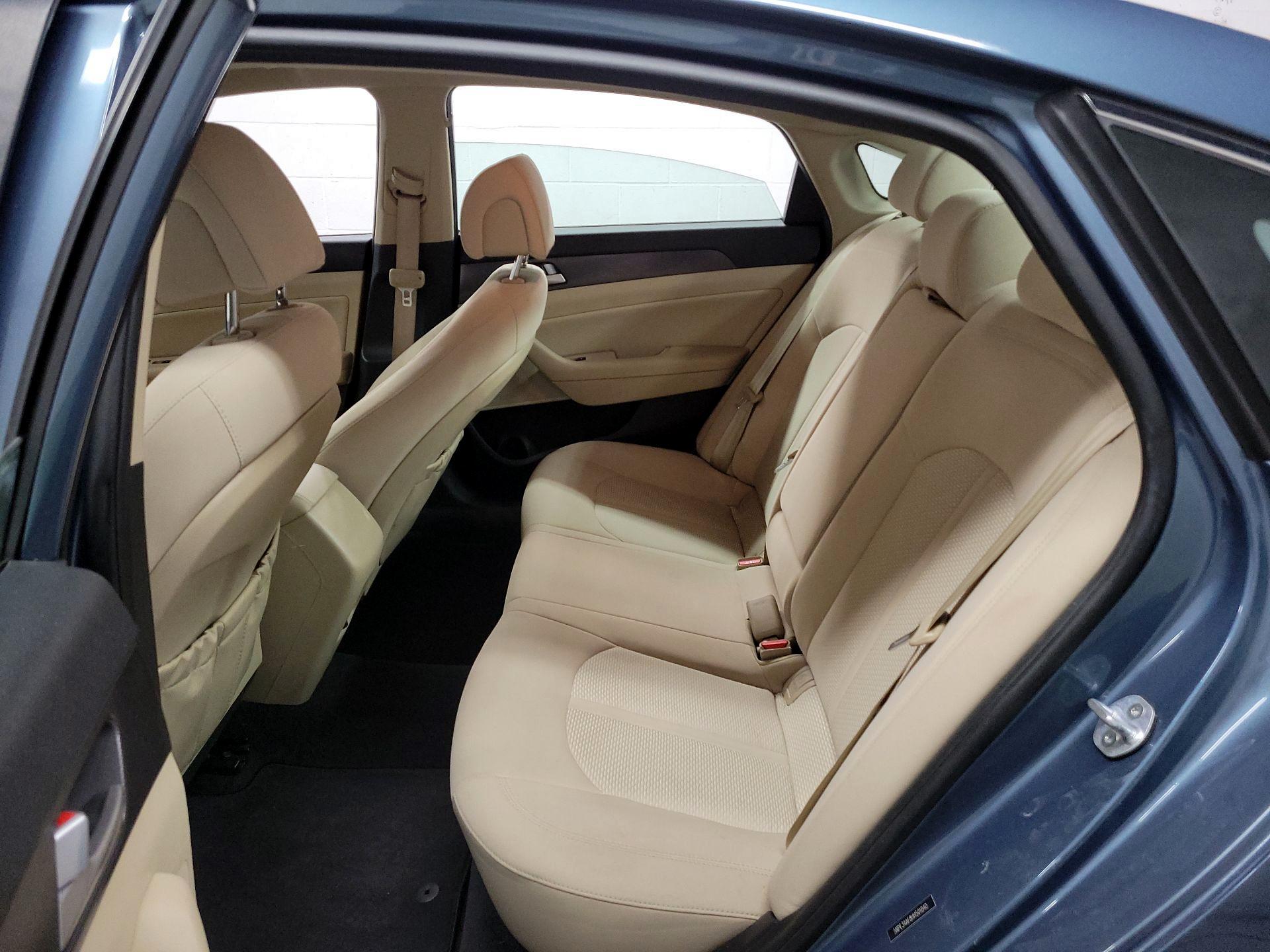 Thumbnail: 2017 Hyundai Sonata - 16