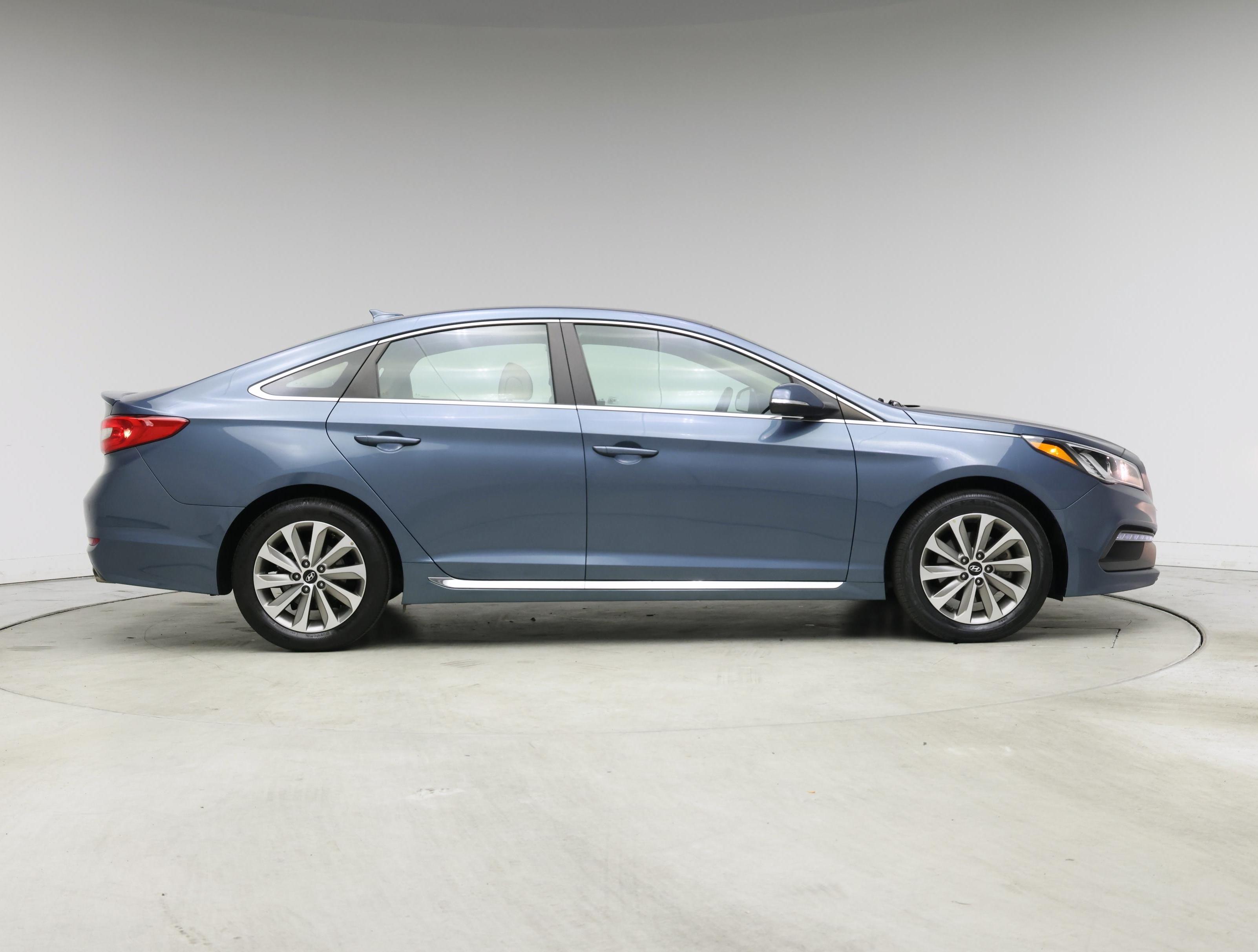 Thumbnail: 2017 Hyundai Sonata - 7