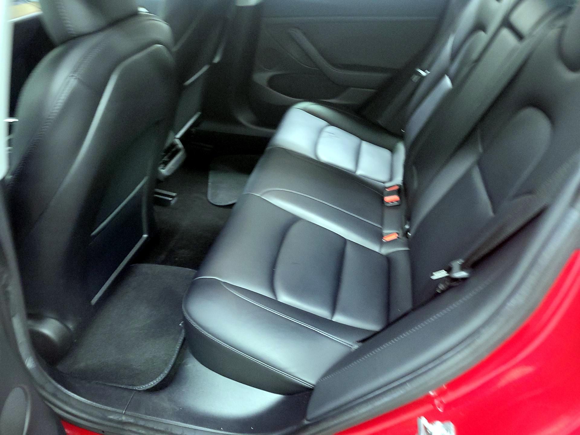 Thumbnail: 2022 Tesla Model 3 - 17