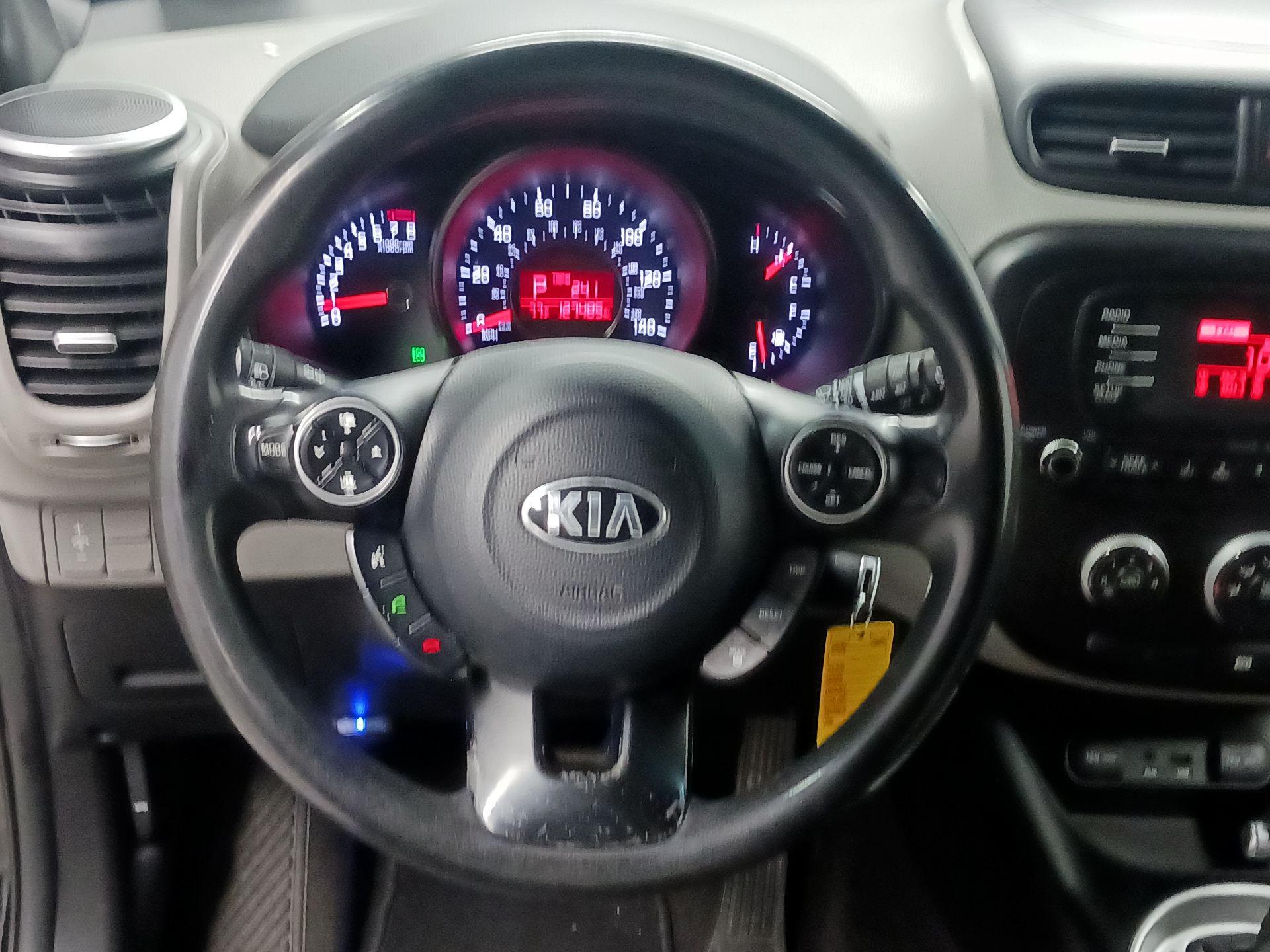 Thumbnail: 2014 Kia Soul - 10