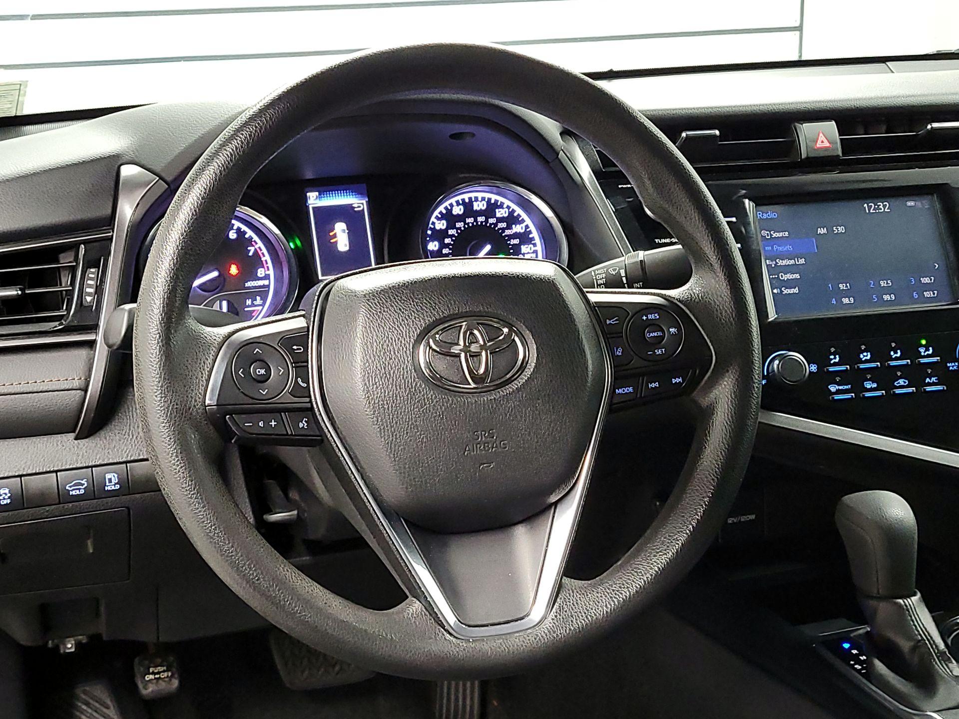 Thumbnail: 2019 Toyota Camry - 10