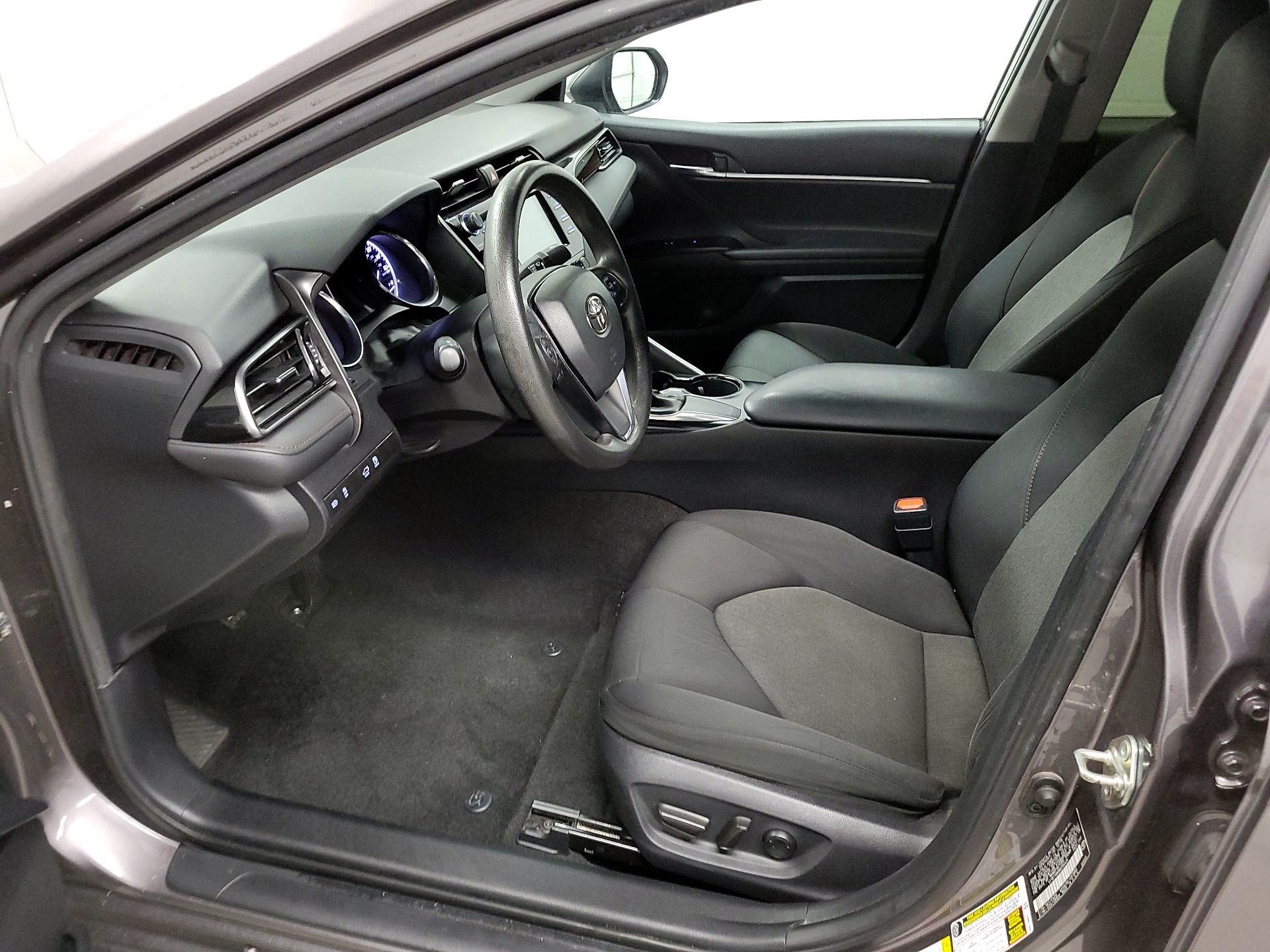 Thumbnail: 2019 Toyota Camry - 11