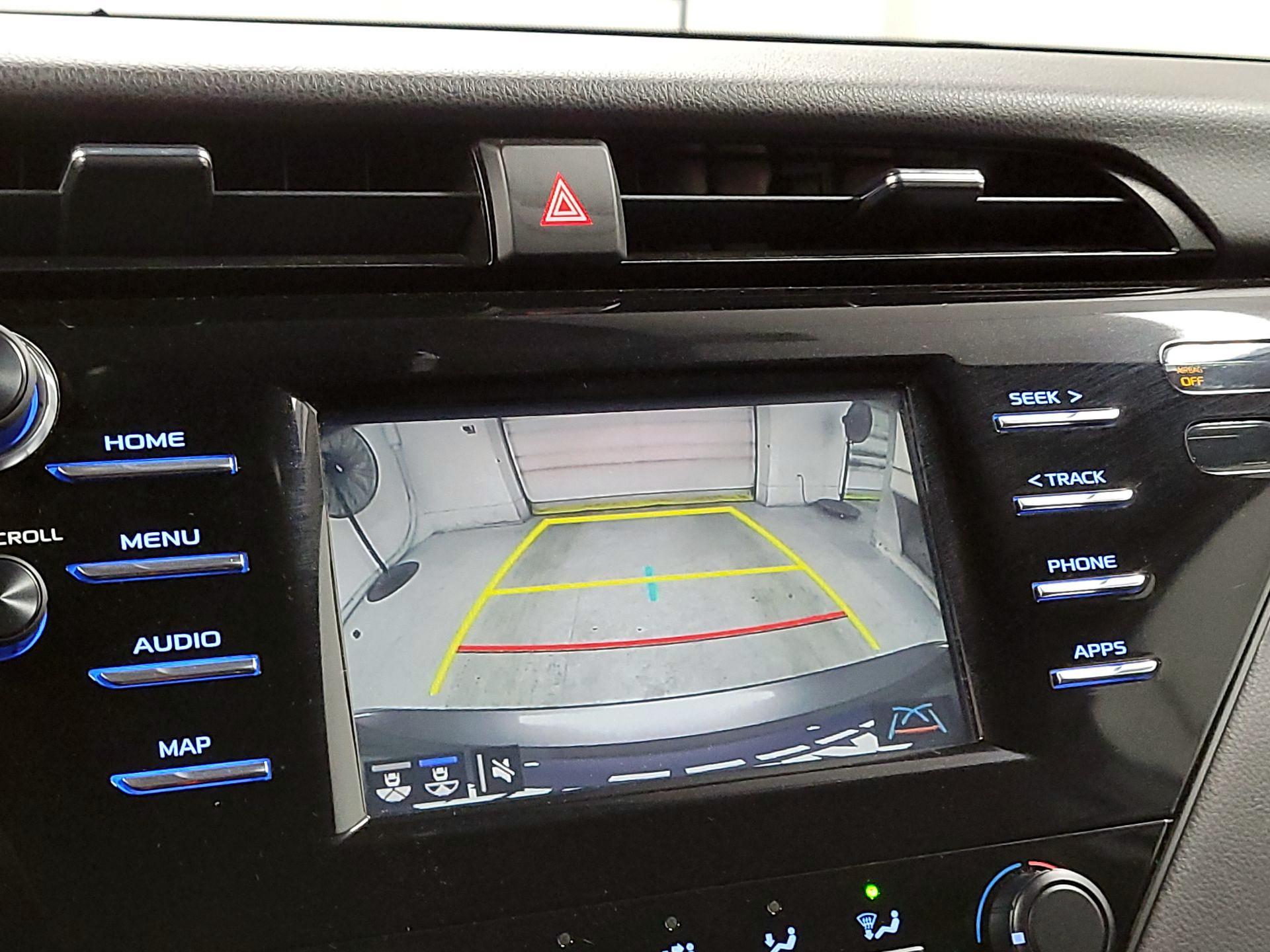 Thumbnail: 2019 Toyota Camry - 14