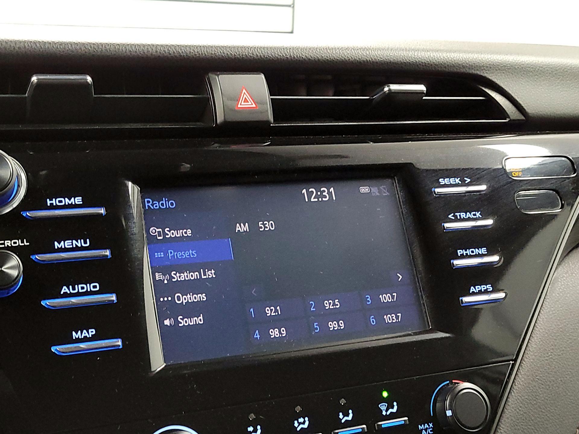 Thumbnail: 2019 Toyota Camry - 15