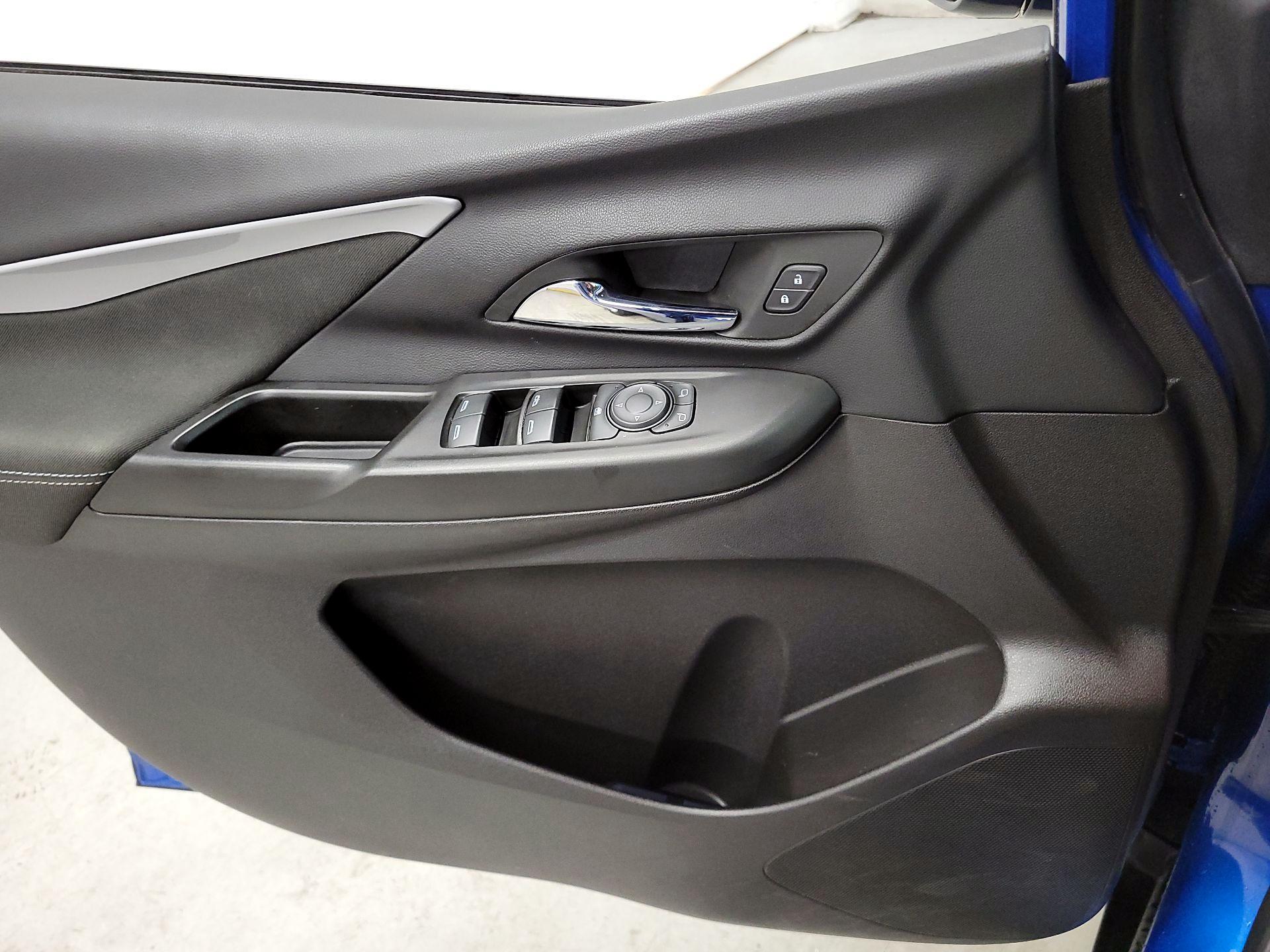 Thumbnail: 2023 Chevrolet Bolt EV - 12