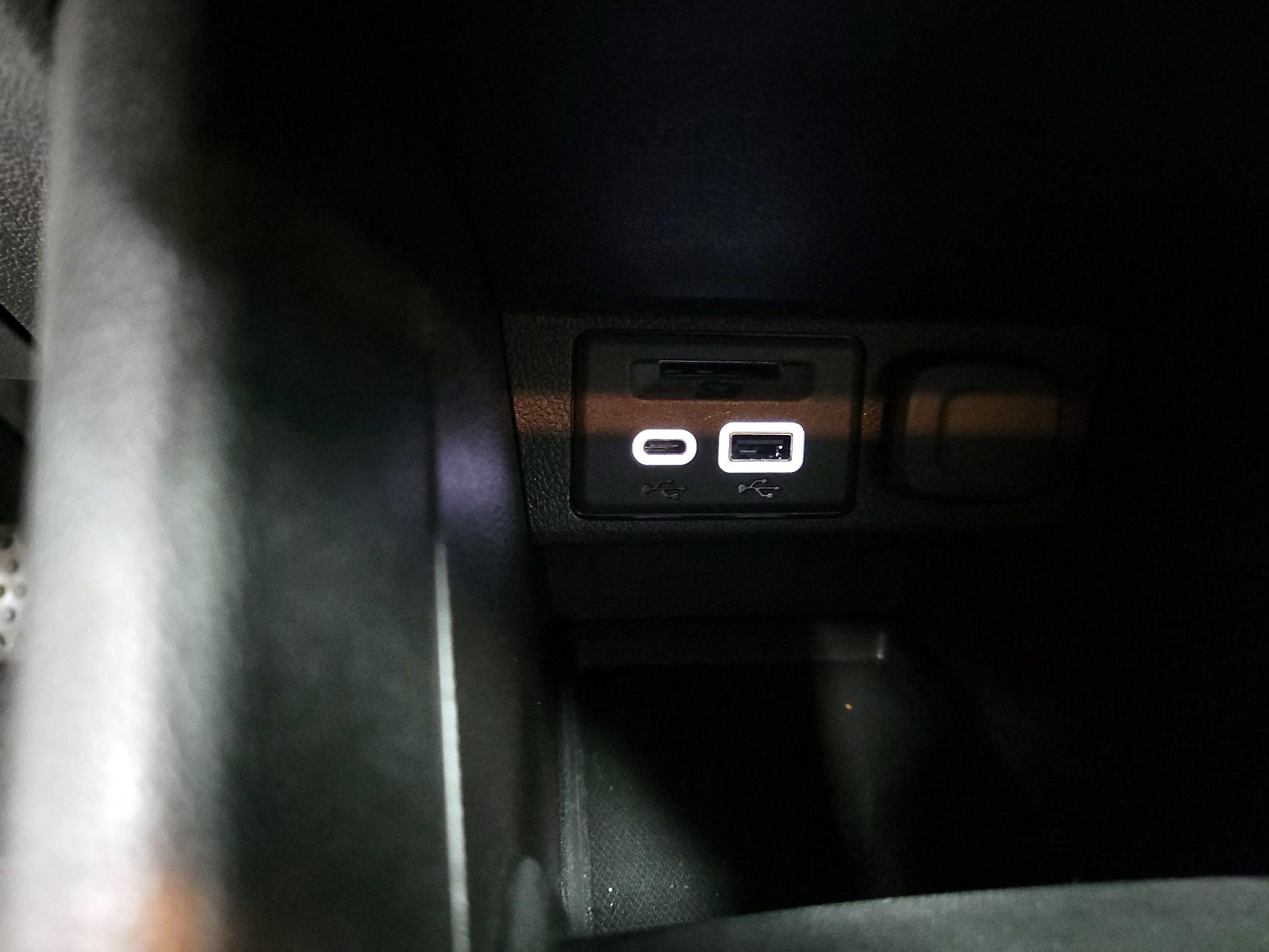 Thumbnail: 2023 Chevrolet Bolt EV - 18