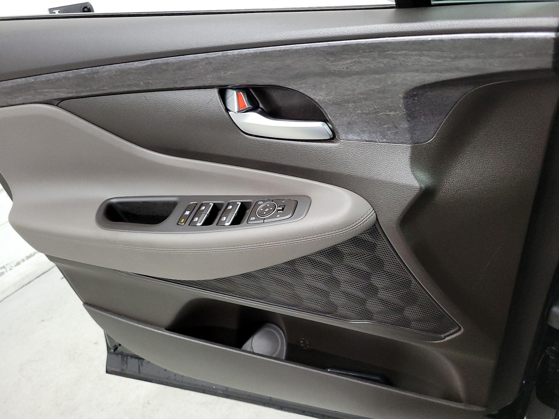 Thumbnail: 2020 Hyundai Santa Fe - 12