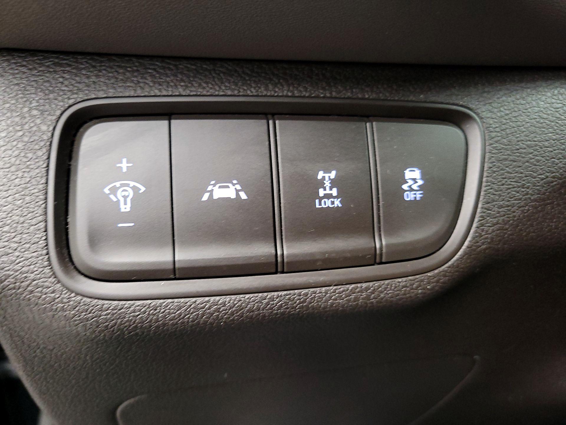 Thumbnail: 2020 Hyundai Santa Fe - 13