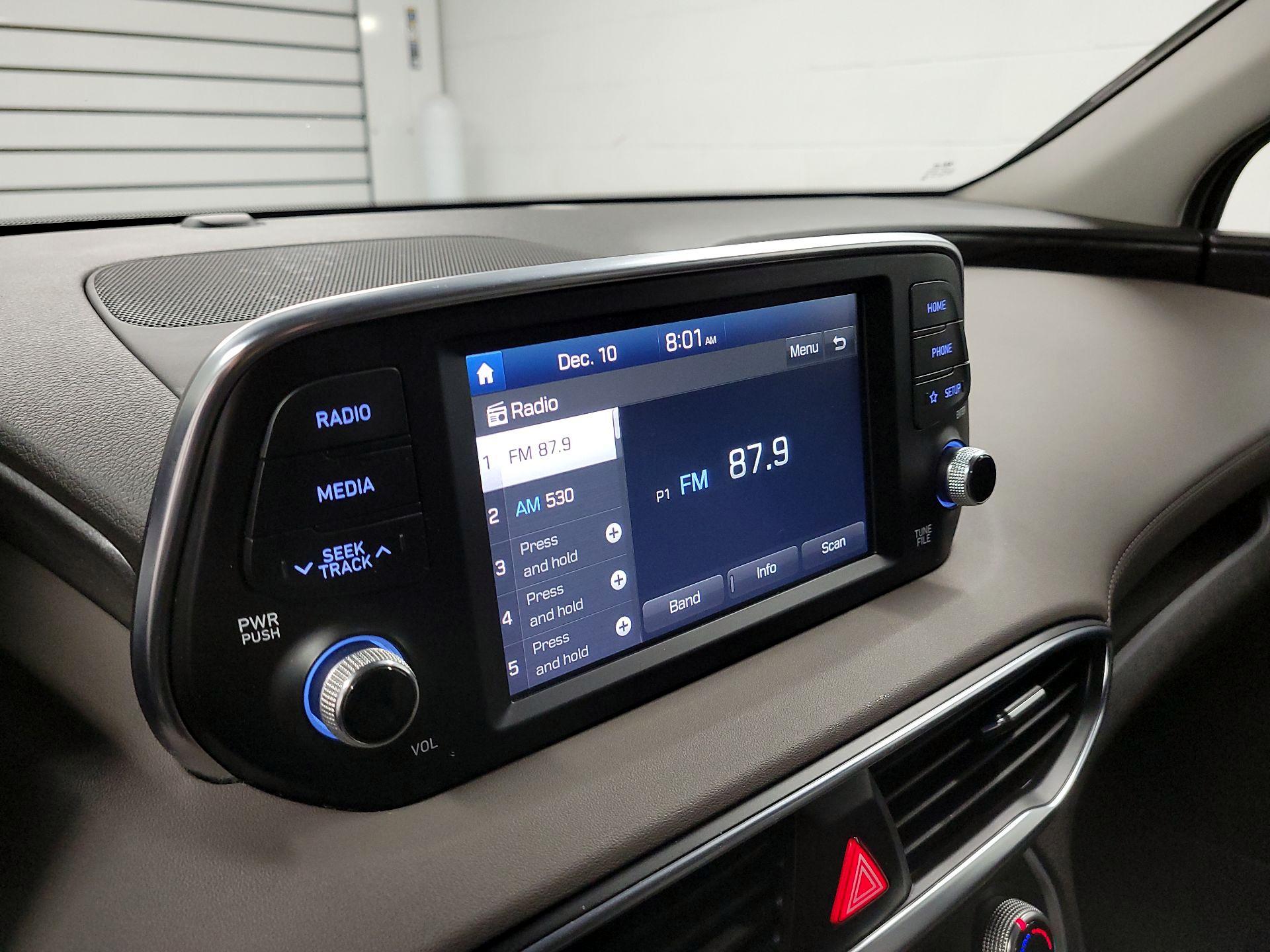 Thumbnail: 2020 Hyundai Santa Fe - 15