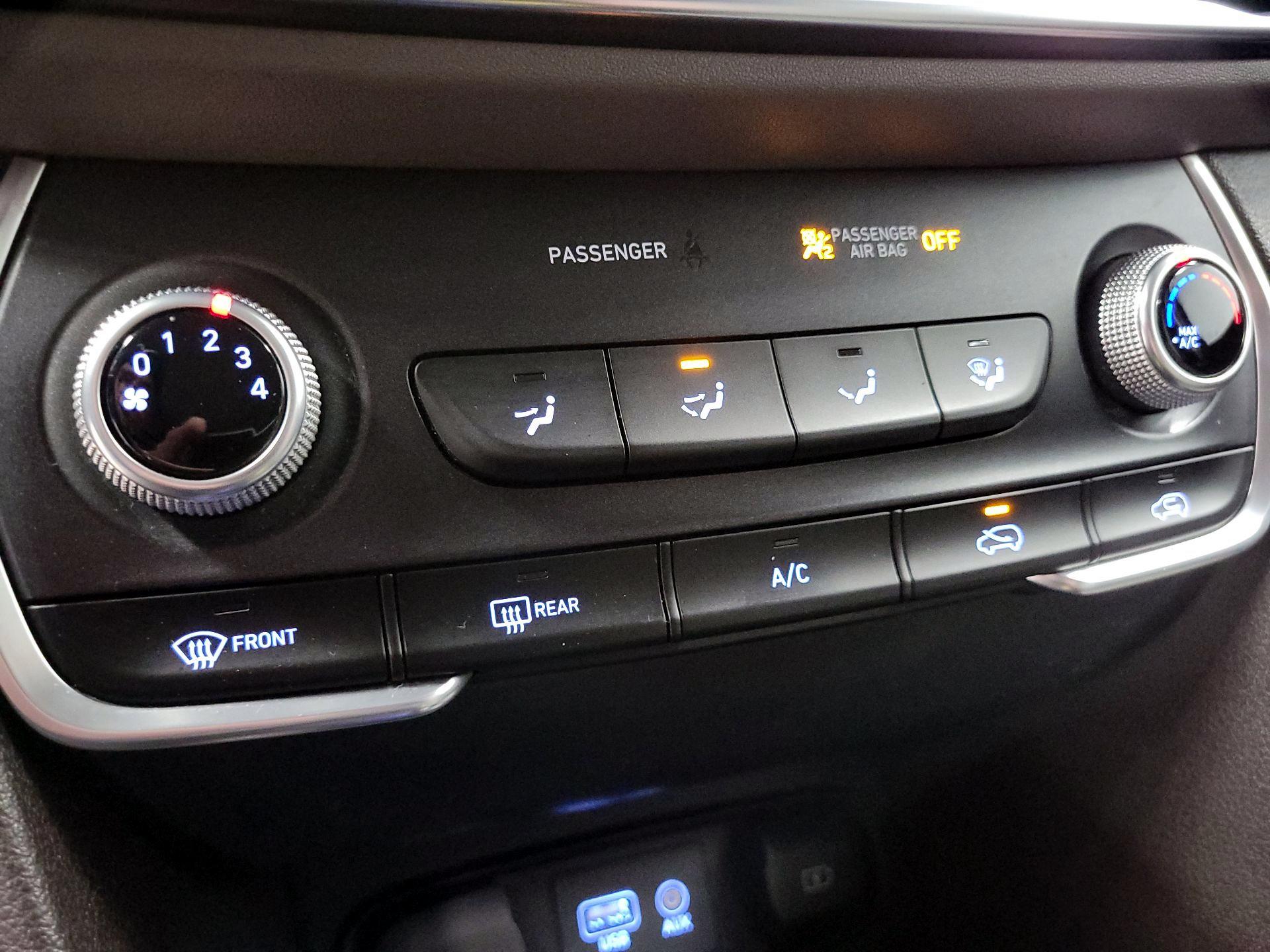 Thumbnail: 2020 Hyundai Santa Fe - 16