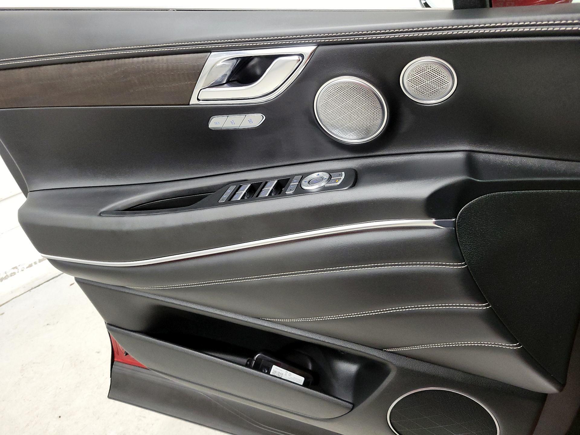 Thumbnail: 2024 Genesis GV80 - 12