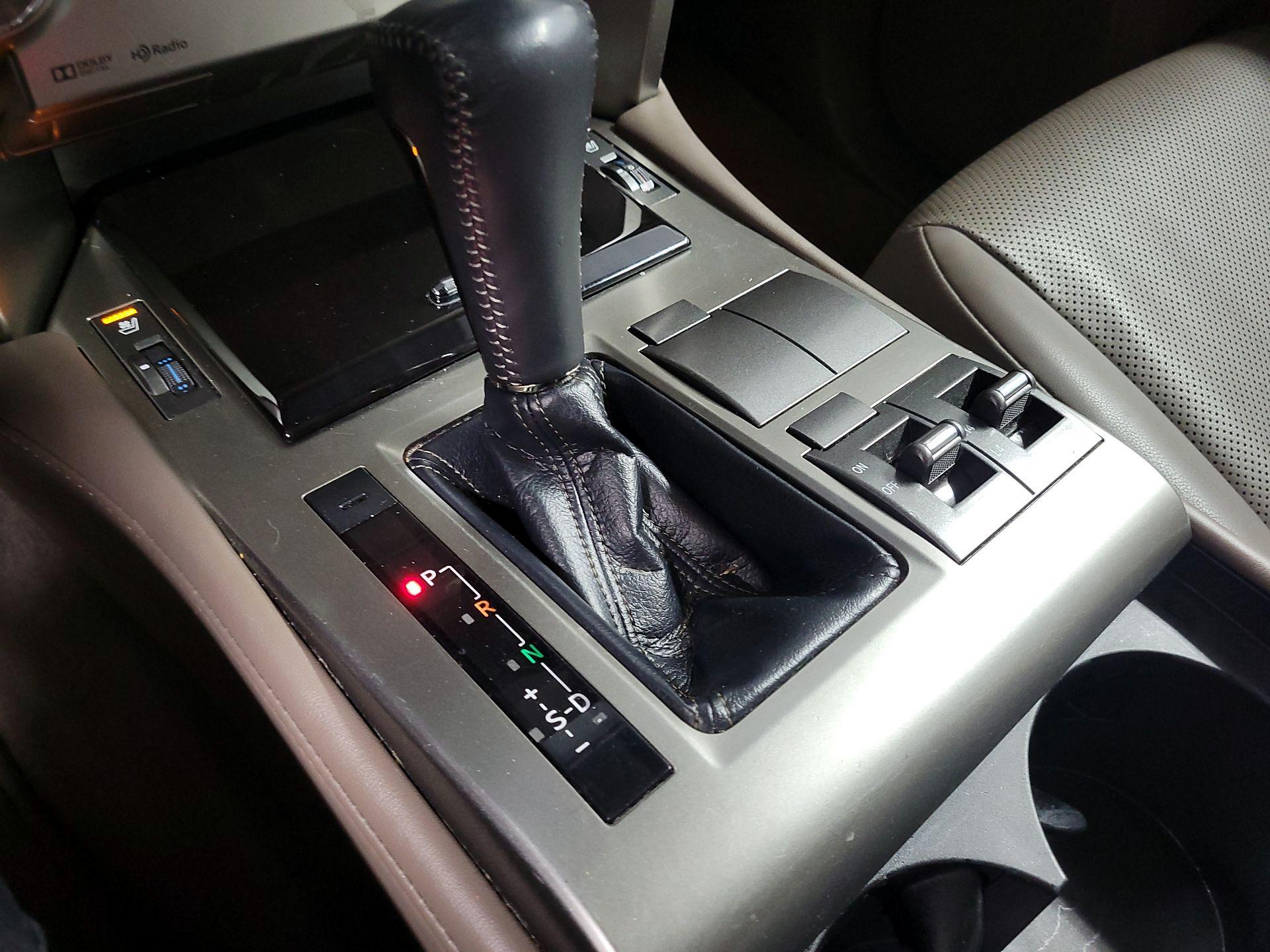 Thumbnail: 2018 Lexus GX - 17