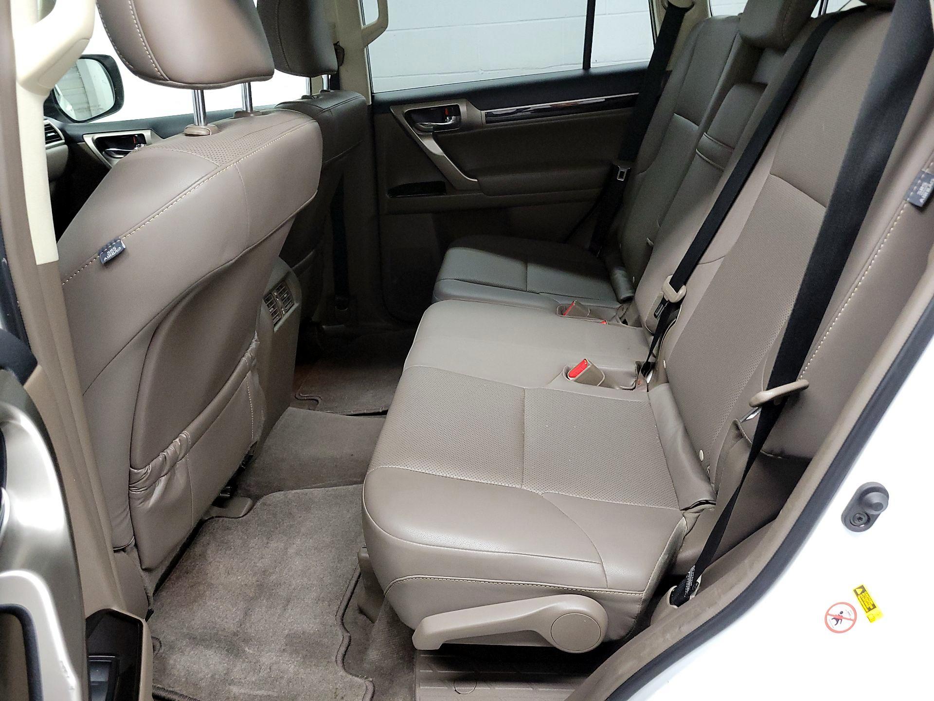 Thumbnail: 2018 Lexus GX - 18