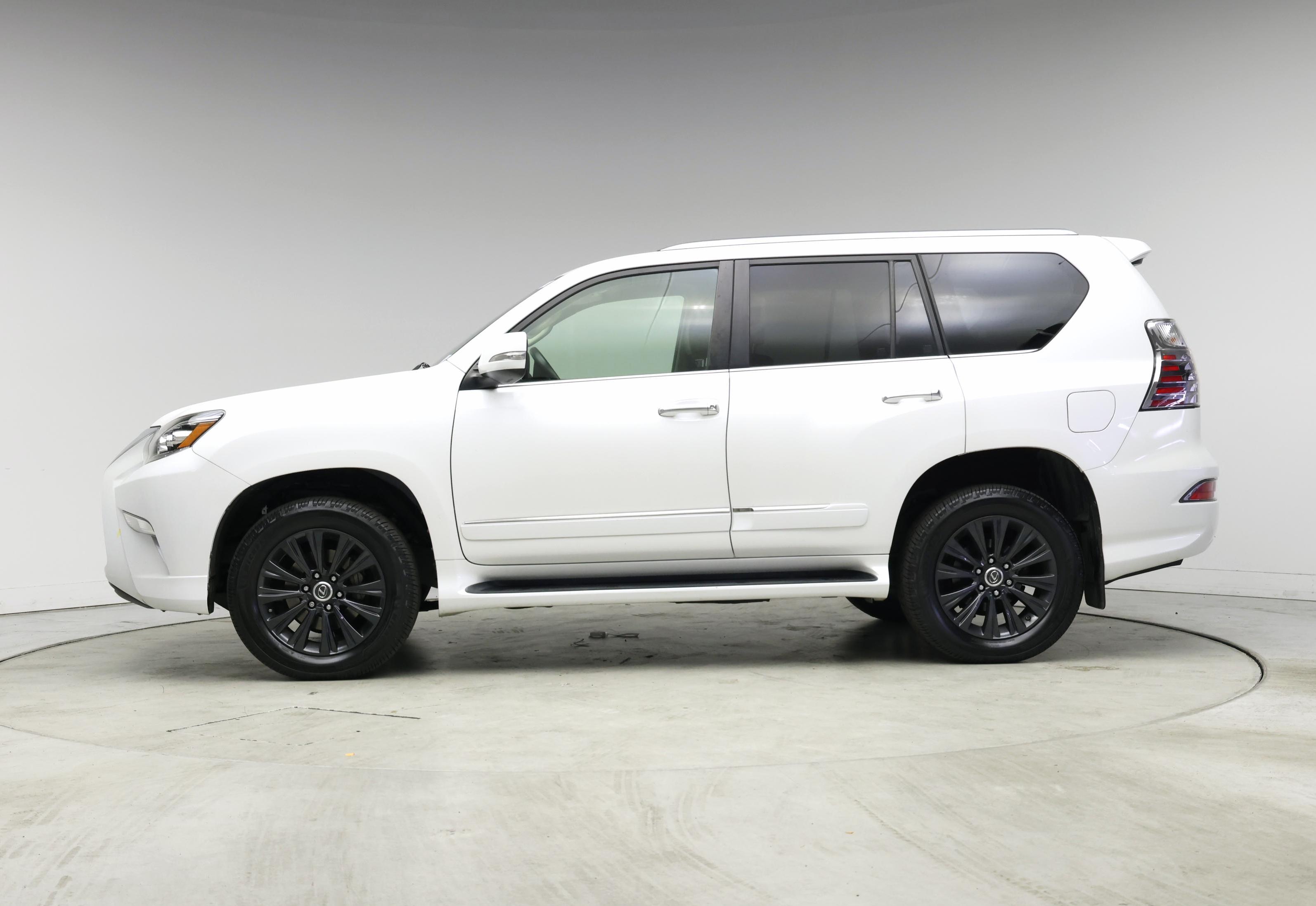 Thumbnail: 2018 Lexus GX - 3
