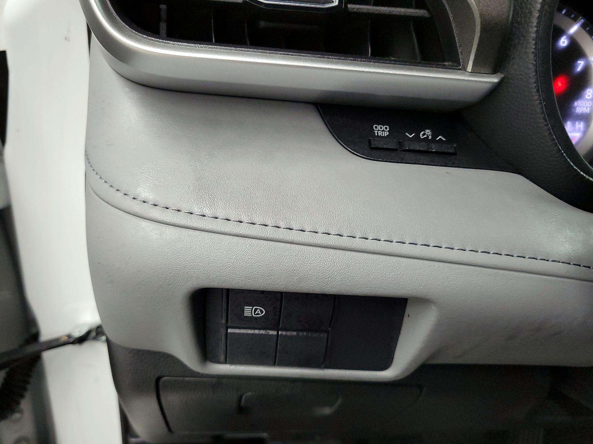 Thumbnail: 2021 Toyota Highlander - 13