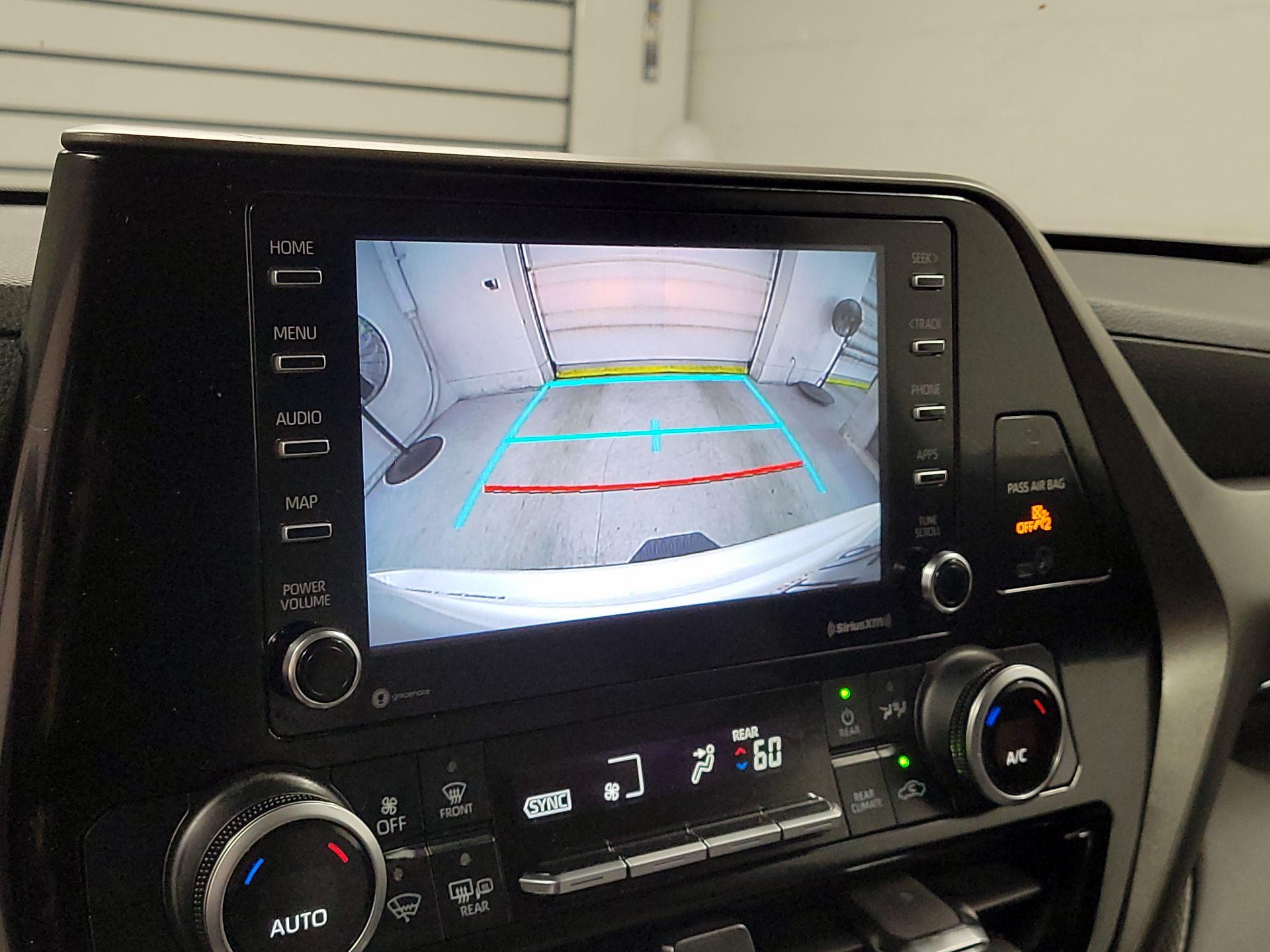 Thumbnail: 2021 Toyota Highlander - 14