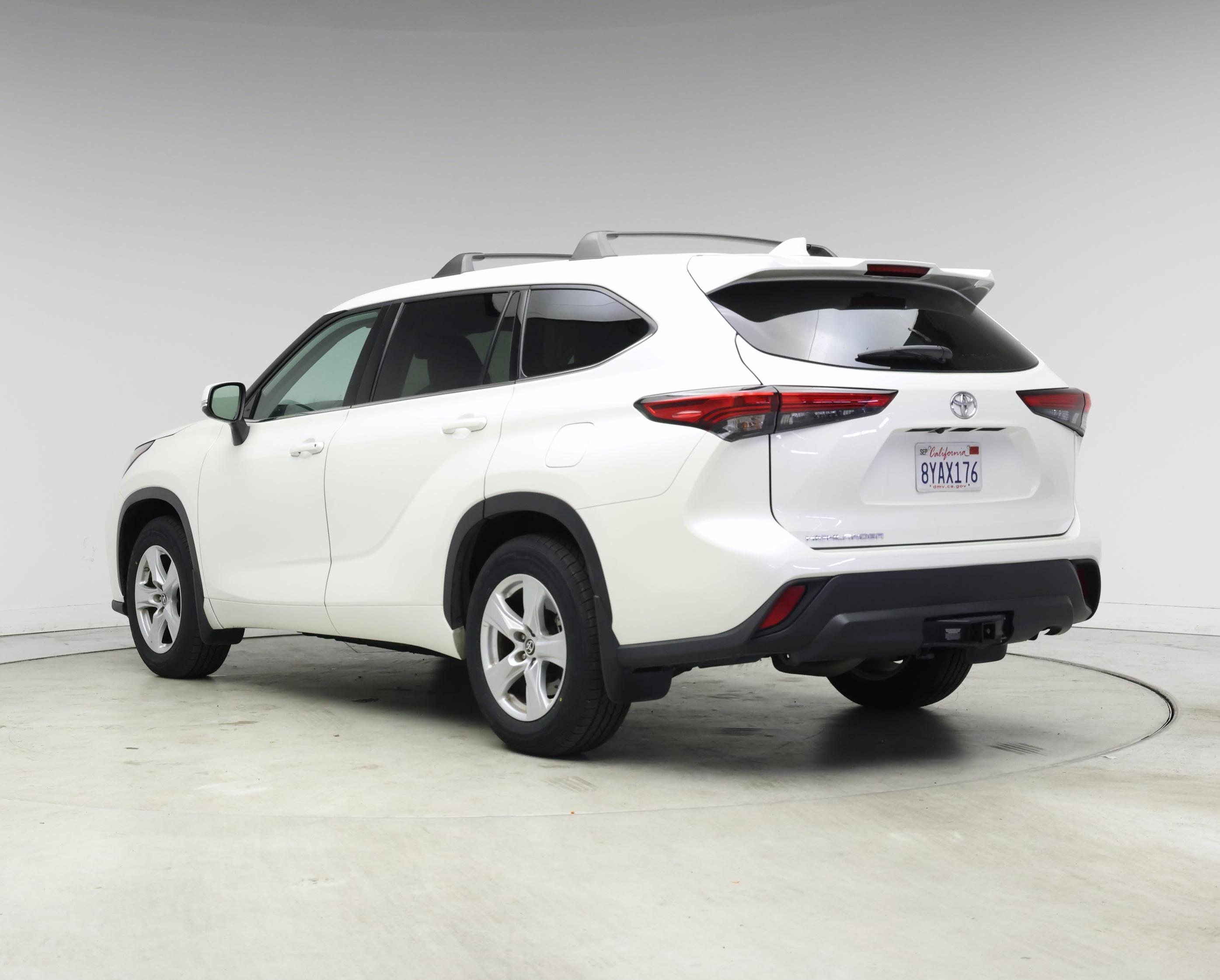 Thumbnail: 2021 Toyota Highlander - 2