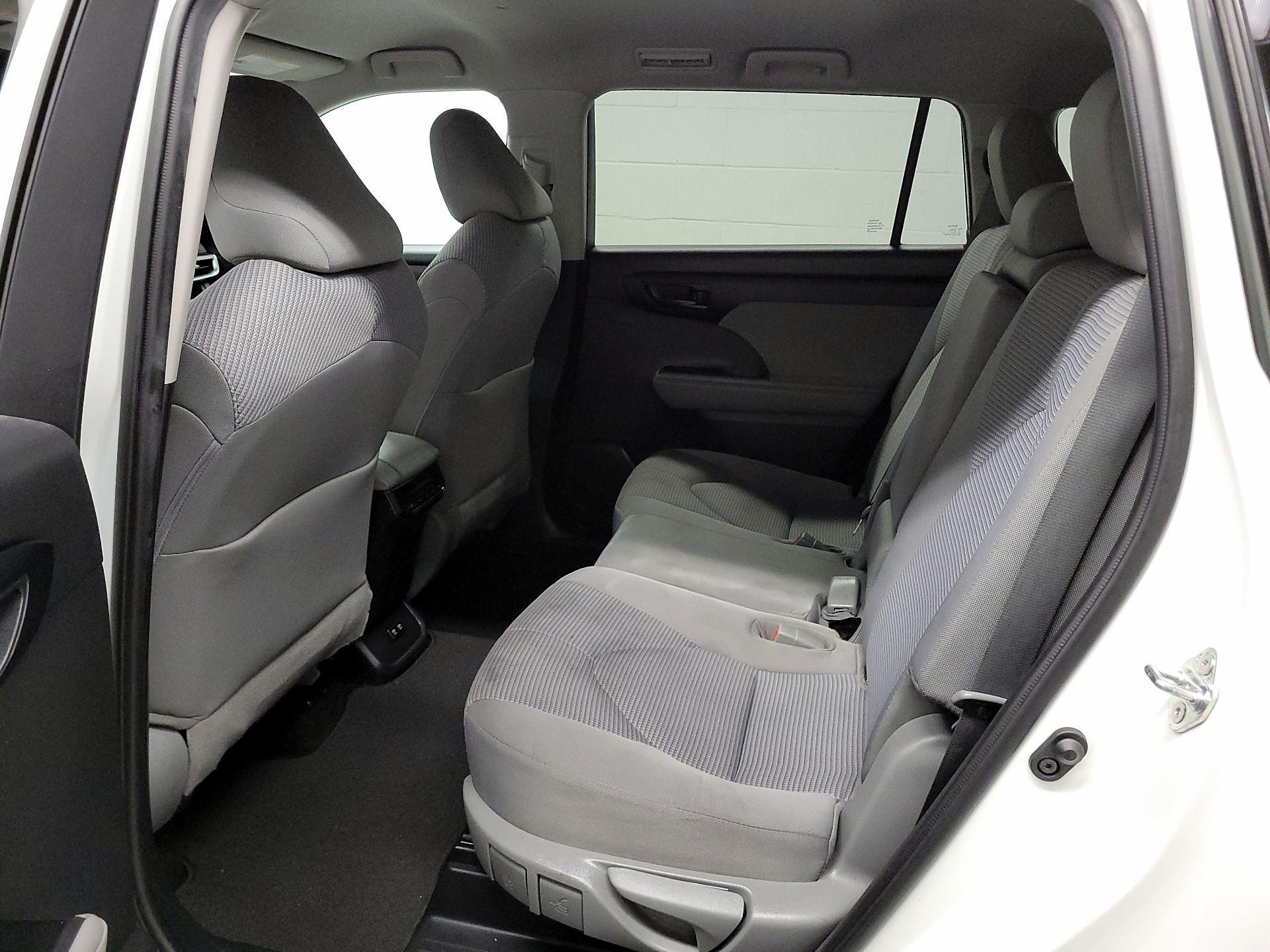 Thumbnail: 2021 Toyota Highlander - 19