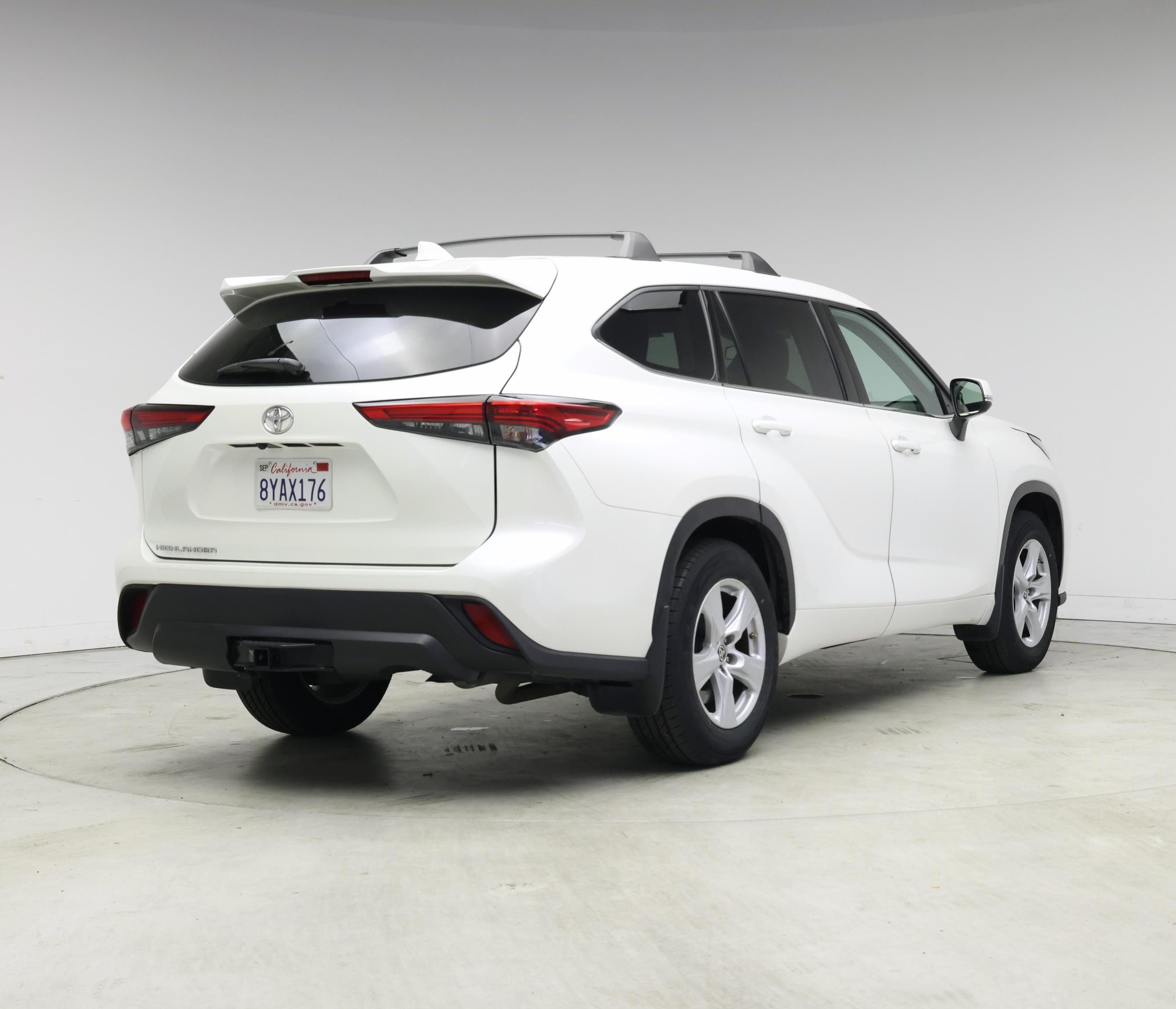 Thumbnail: 2021 Toyota Highlander - 8