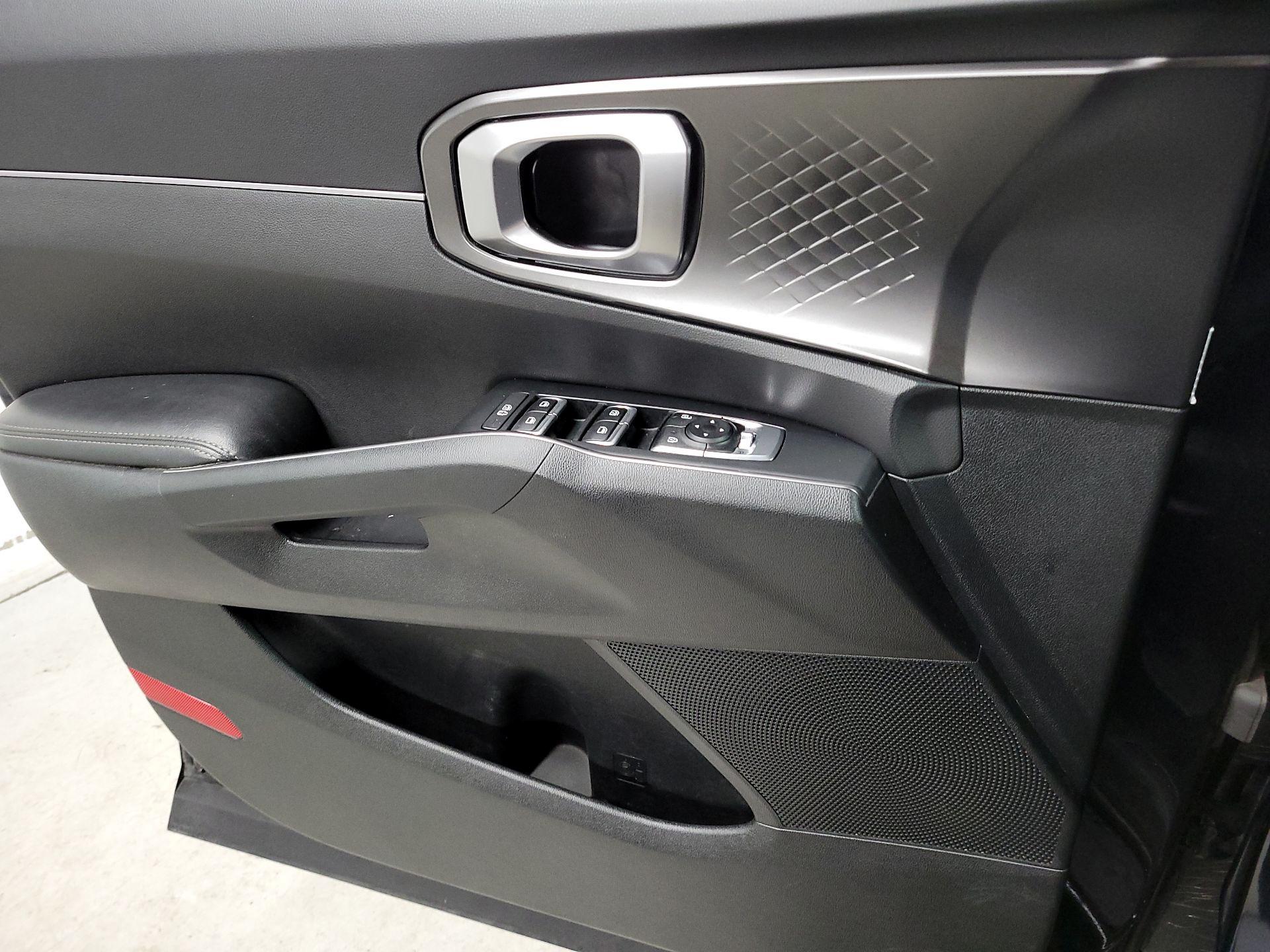 Thumbnail: 2022 Kia Sorento - 12