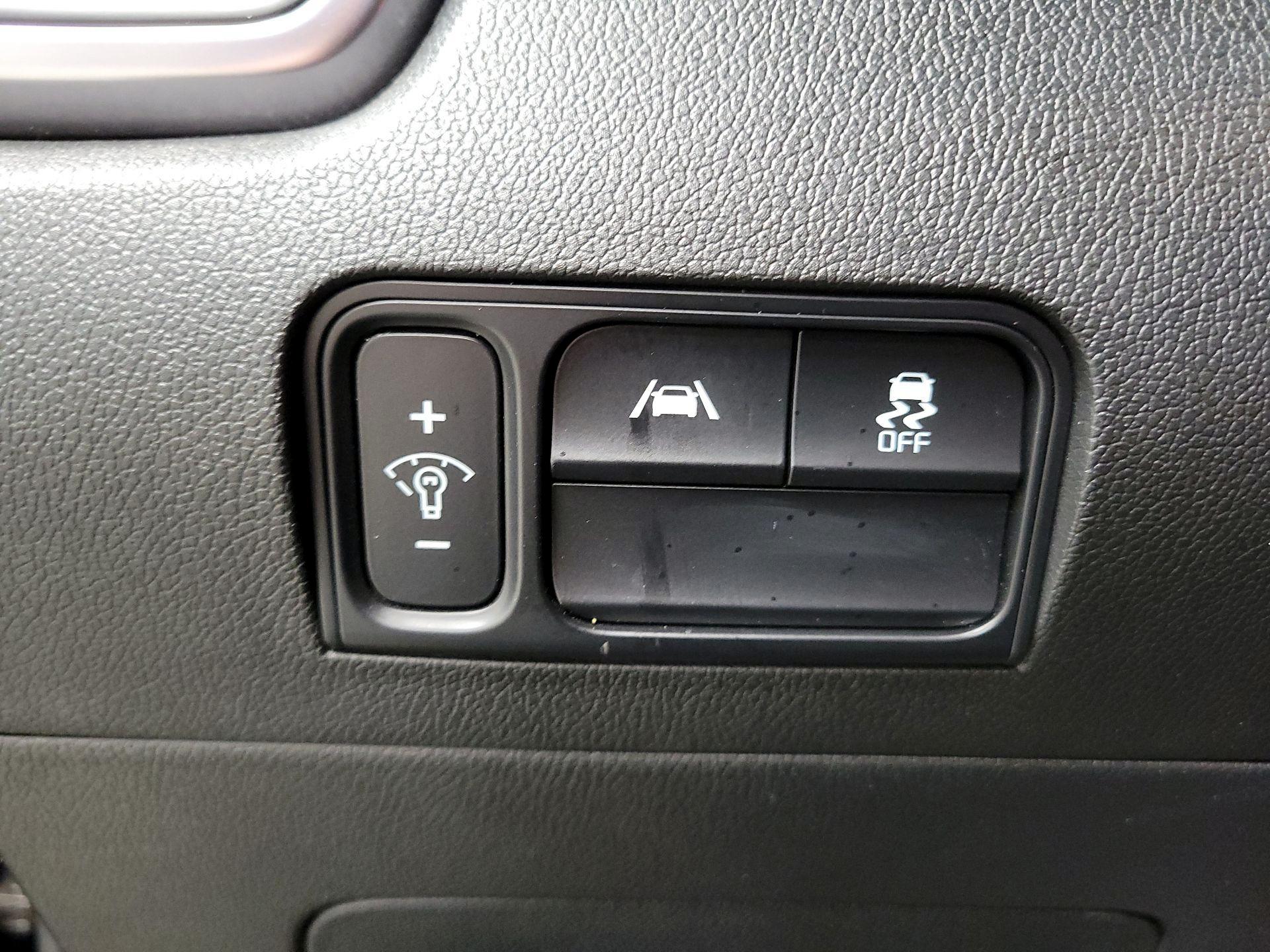 Thumbnail: 2022 Kia Sorento - 13