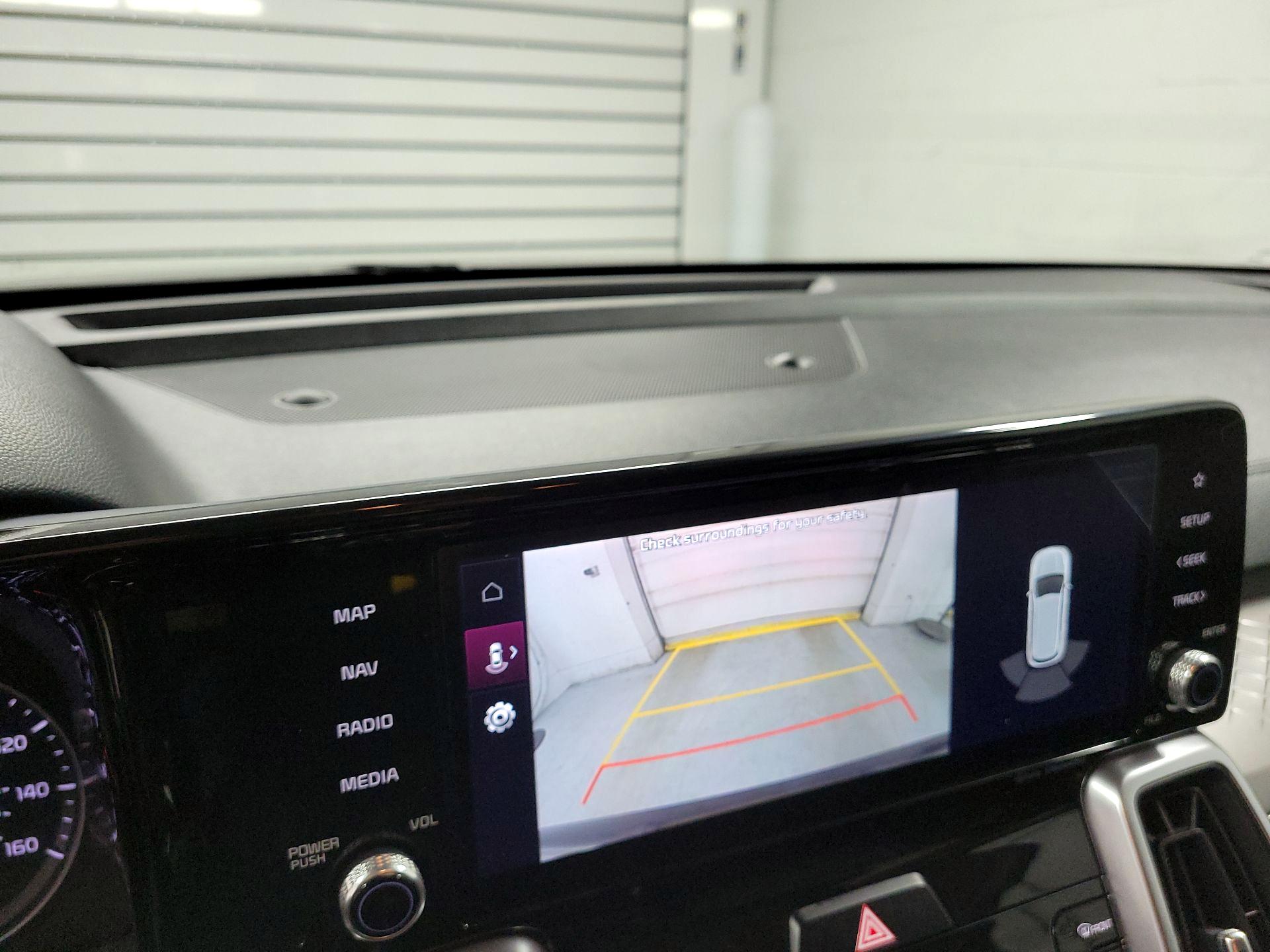 Thumbnail: 2022 Kia Sorento - 15