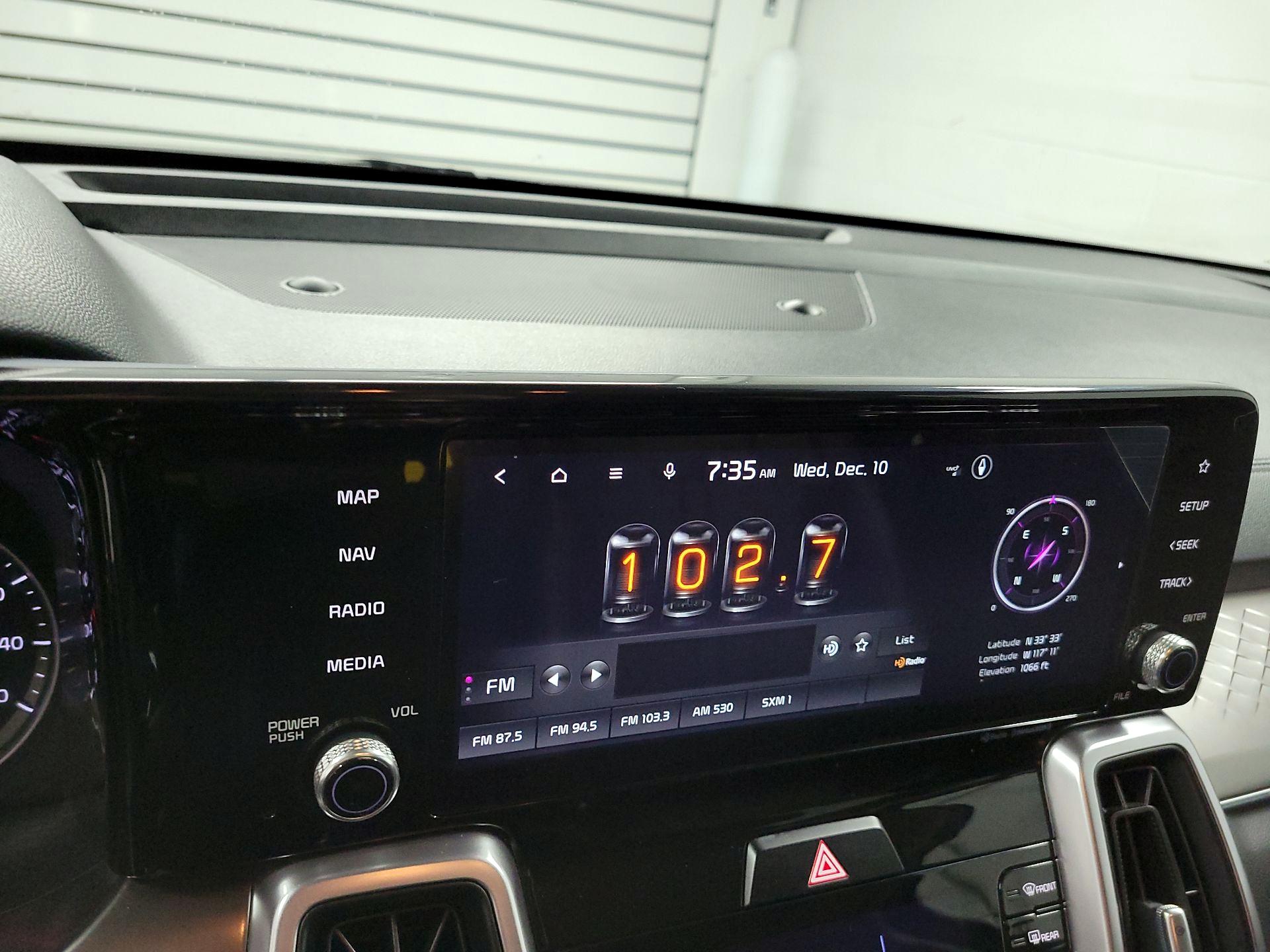 Thumbnail: 2022 Kia Sorento - 16