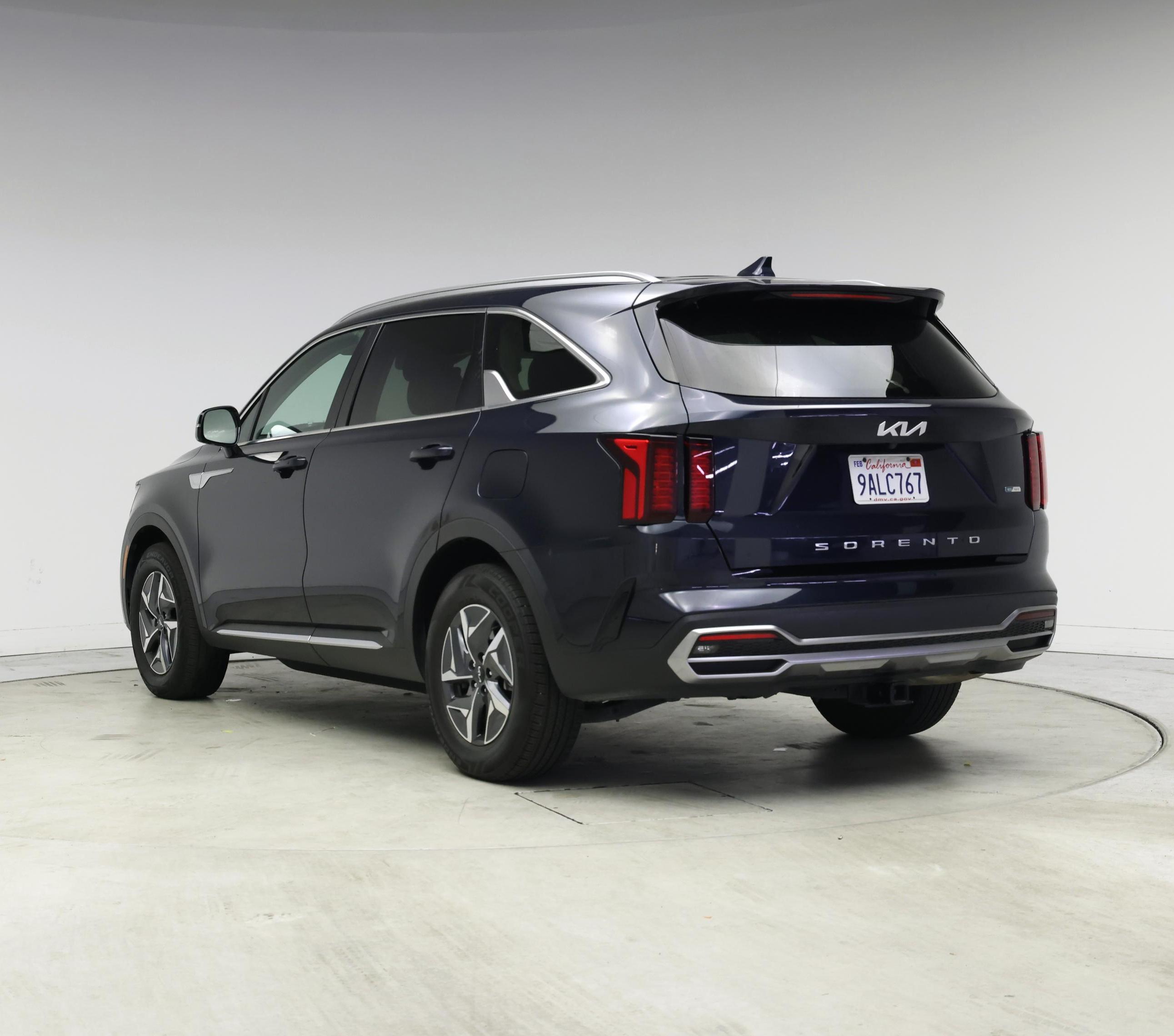 Thumbnail: 2022 Kia Sorento - 2