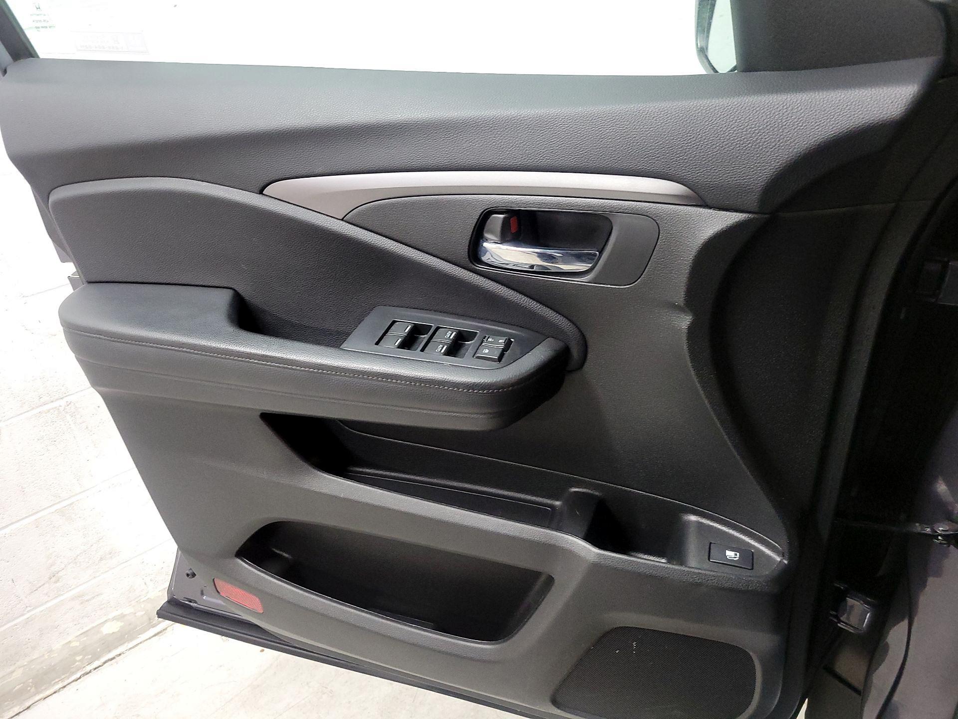 Thumbnail: 2021 Honda Passport - 12