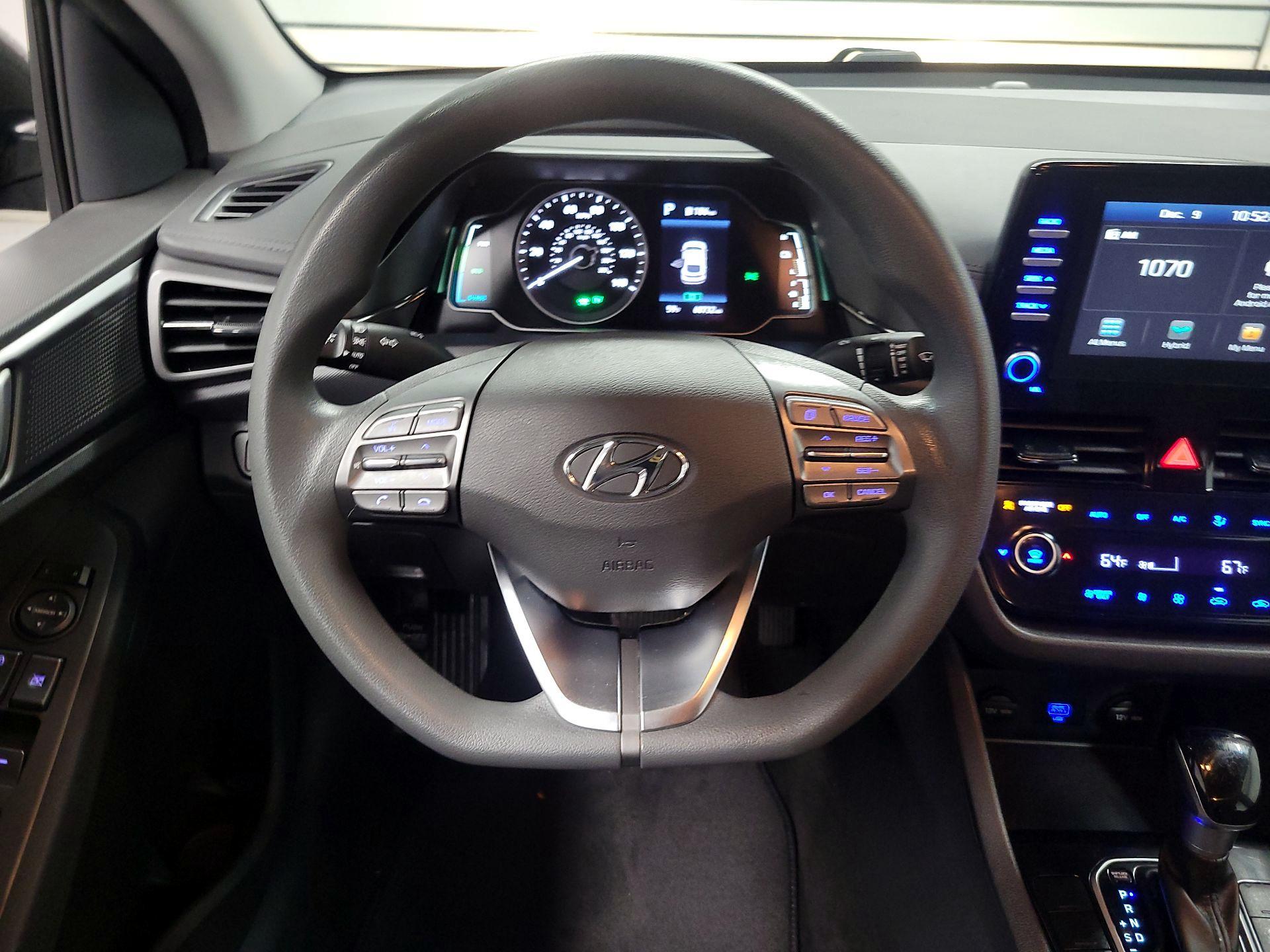 Thumbnail: 2020 Hyundai Ioniq - 10