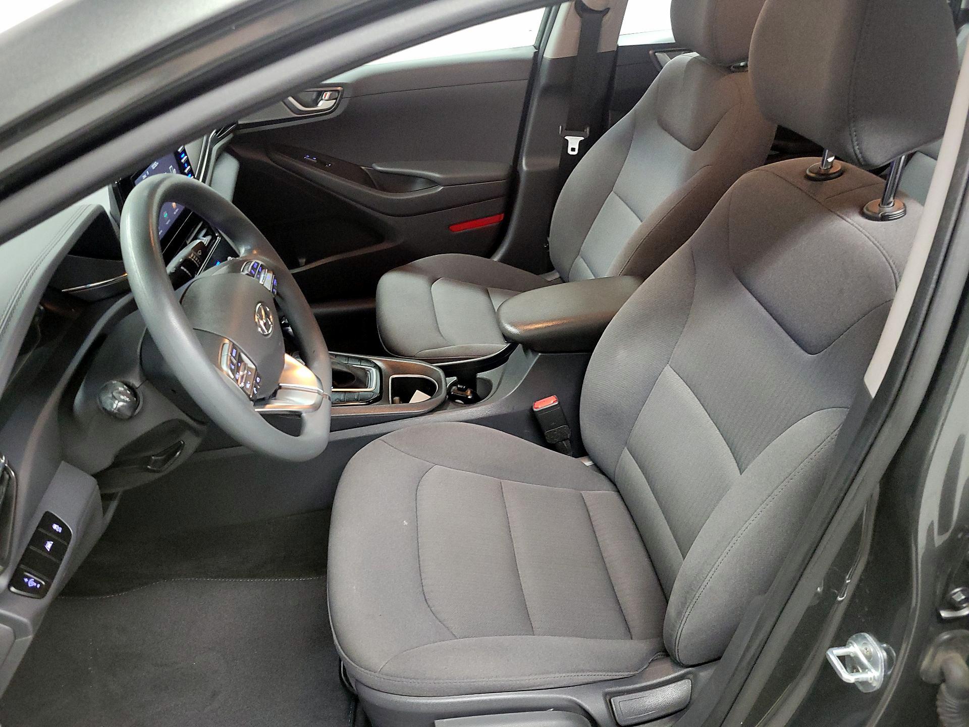 Thumbnail: 2020 Hyundai Ioniq - 11