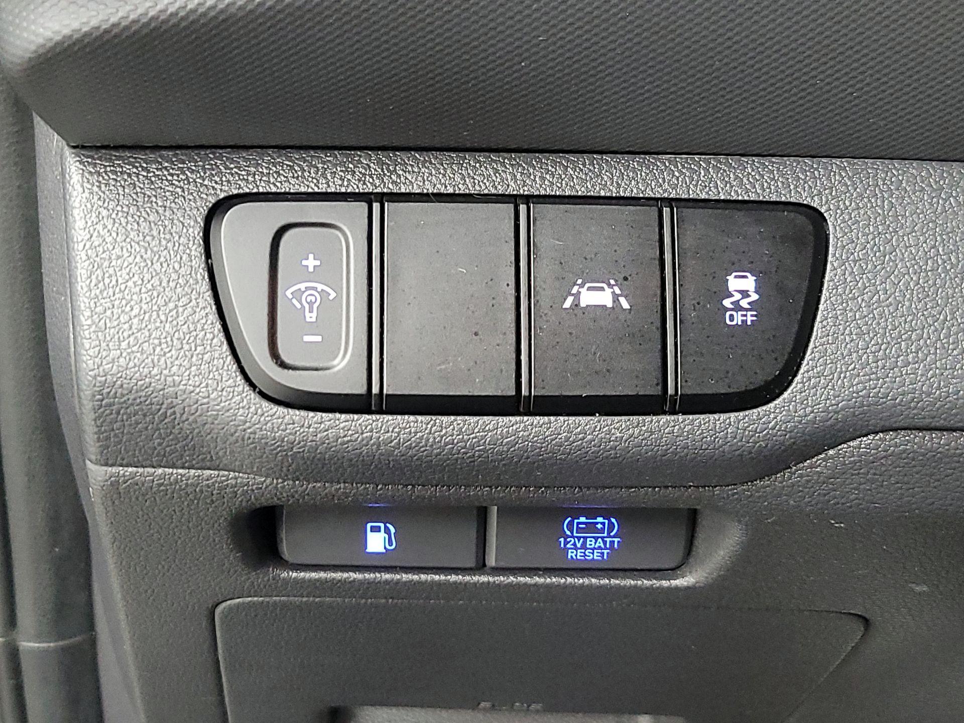 Thumbnail: 2020 Hyundai Ioniq - 13